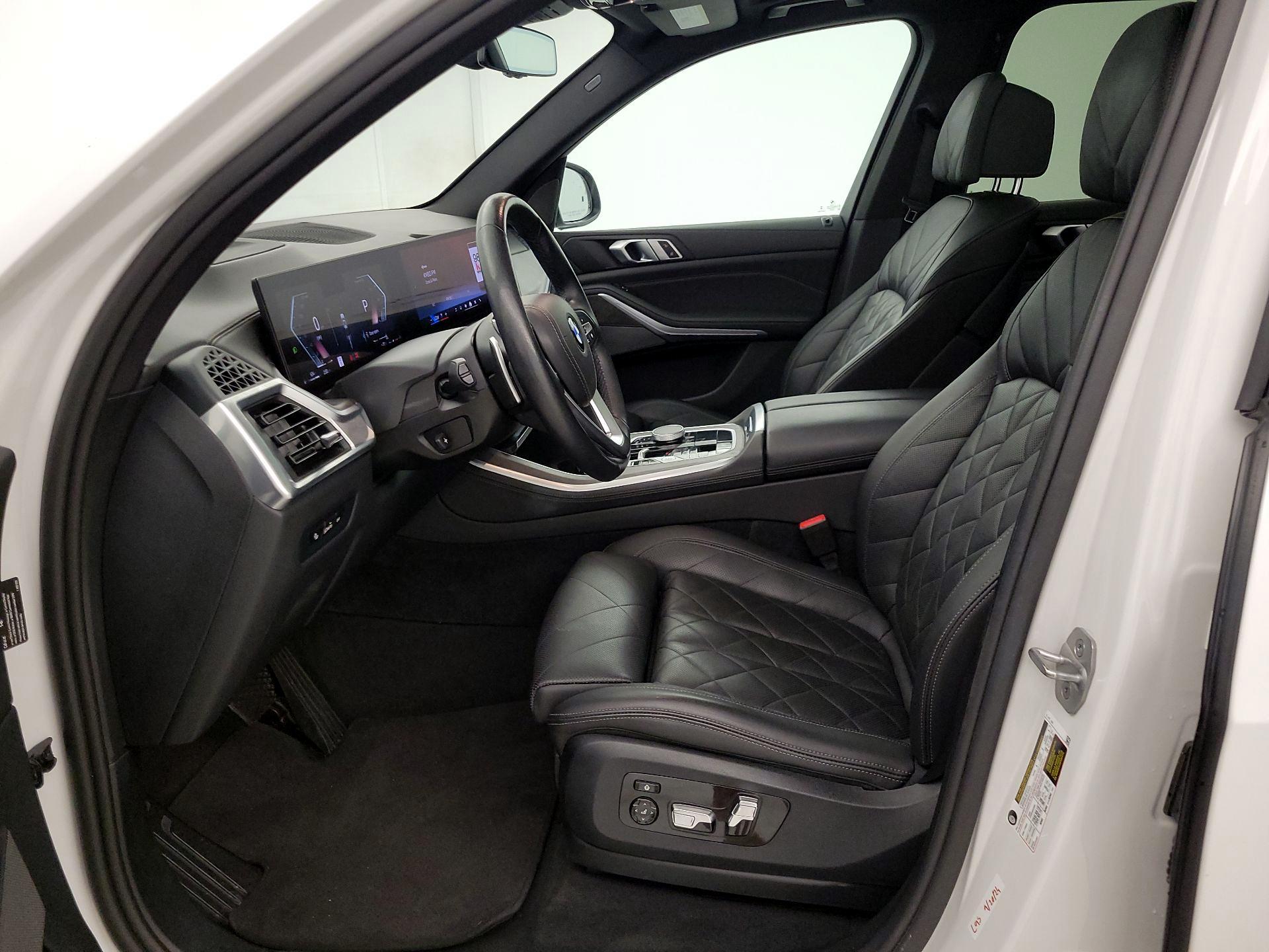 Thumbnail: 2024 BMW X5 - 11