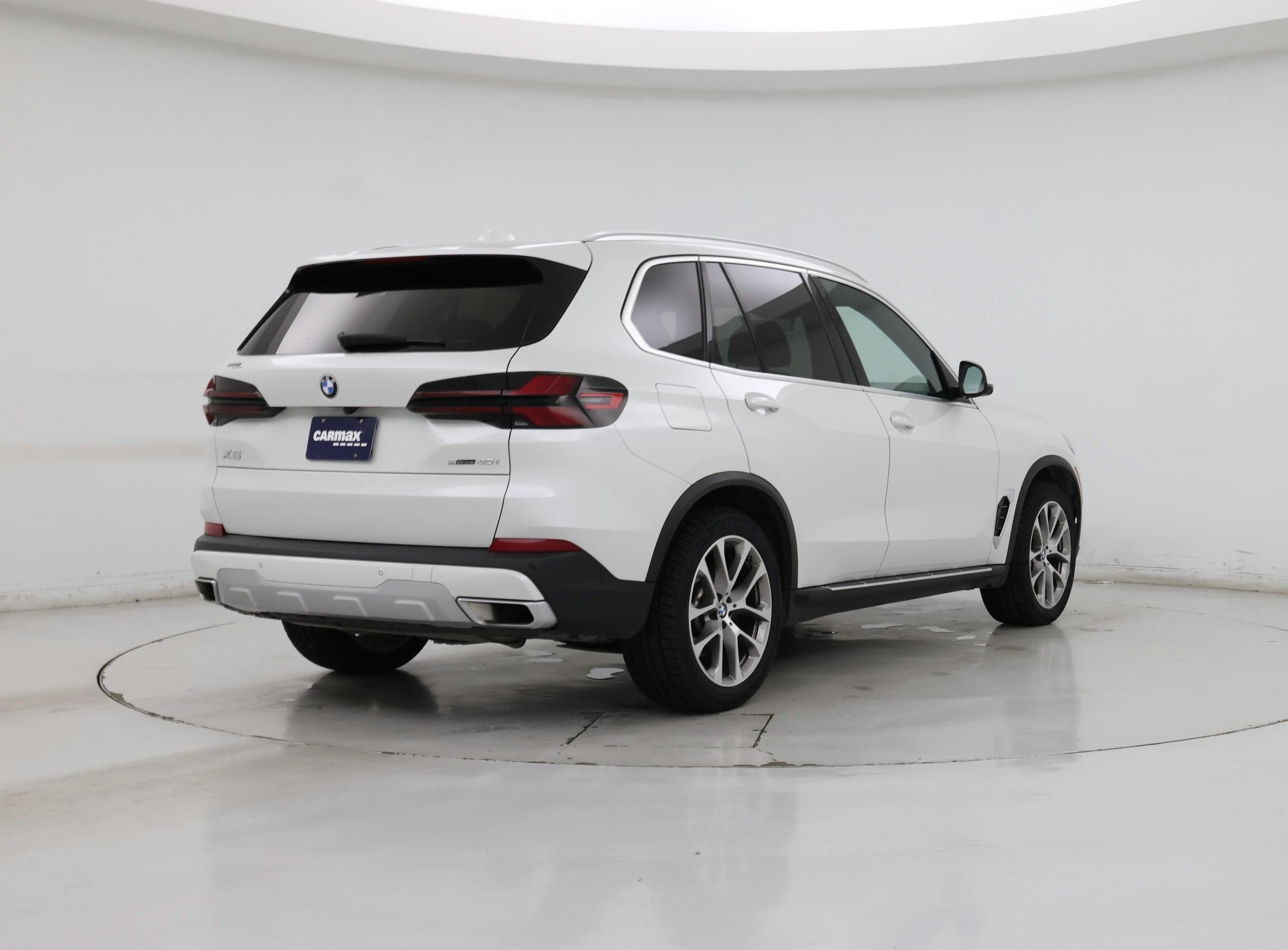 Thumbnail: 2024 BMW X5 - 8