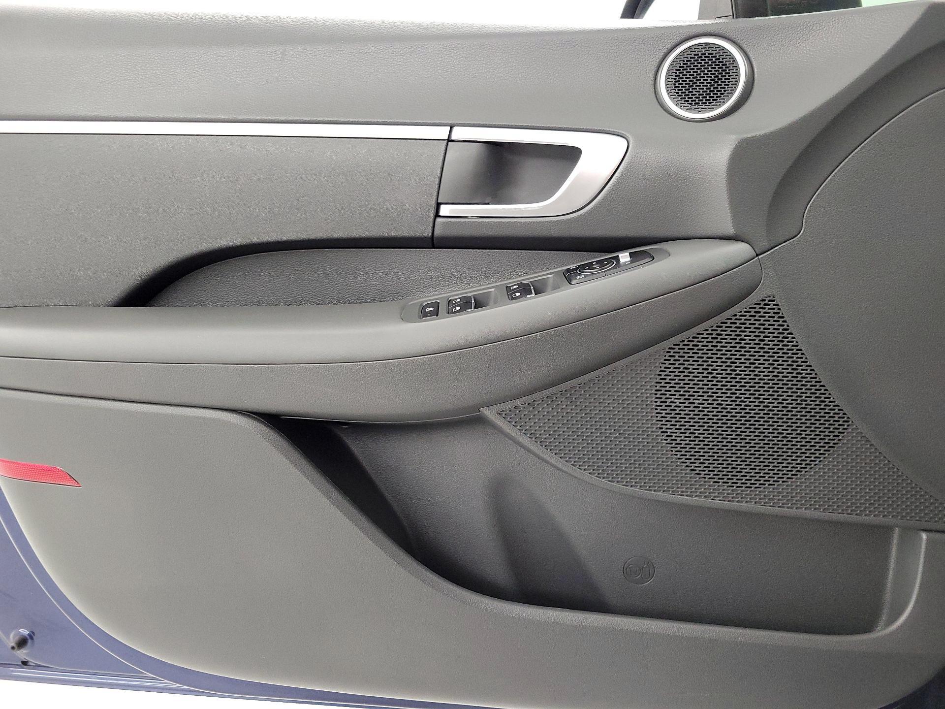 Thumbnail: 2022 Hyundai Sonata - 12