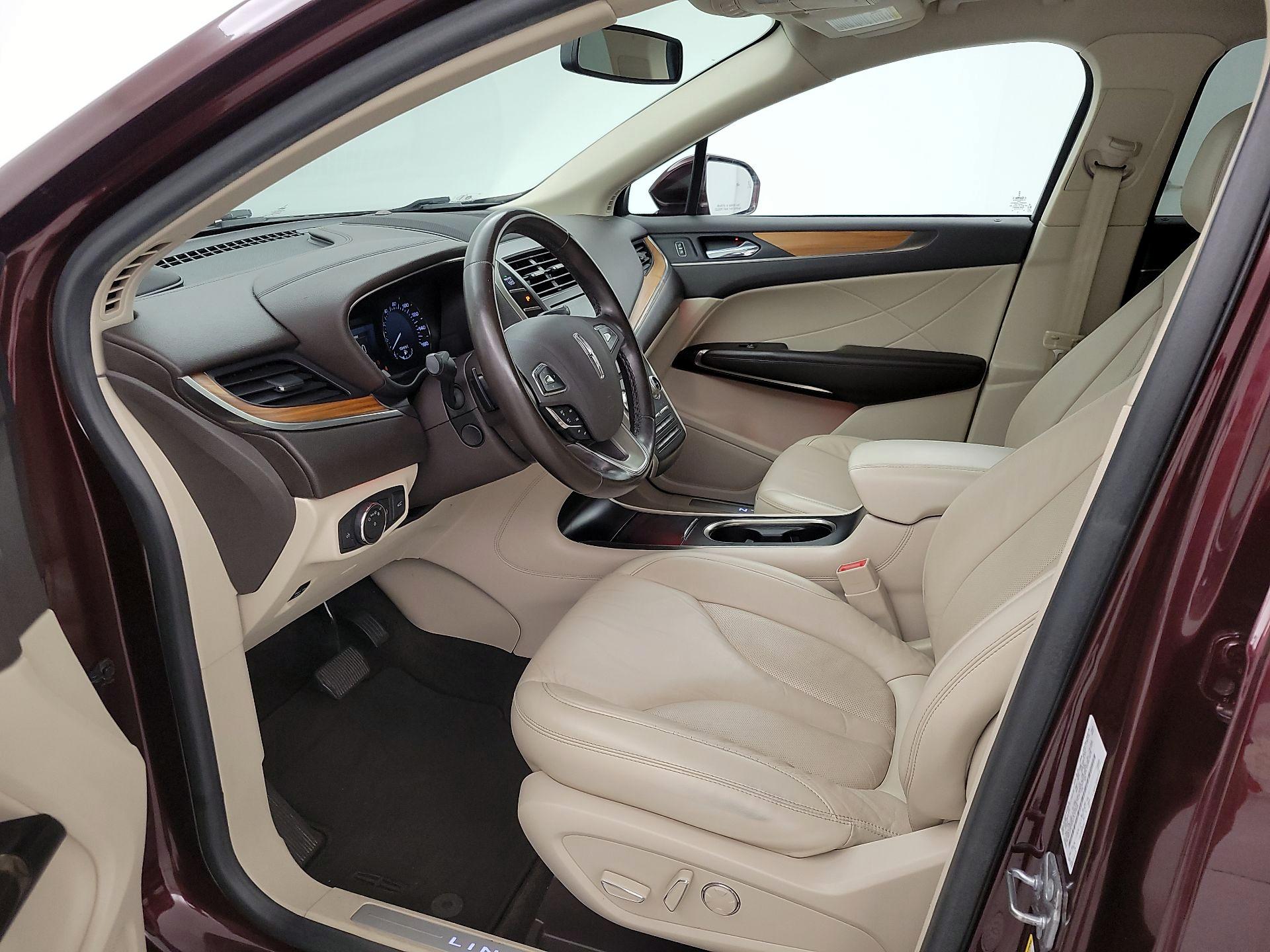 Thumbnail: 2019 Lincoln MKC - 11