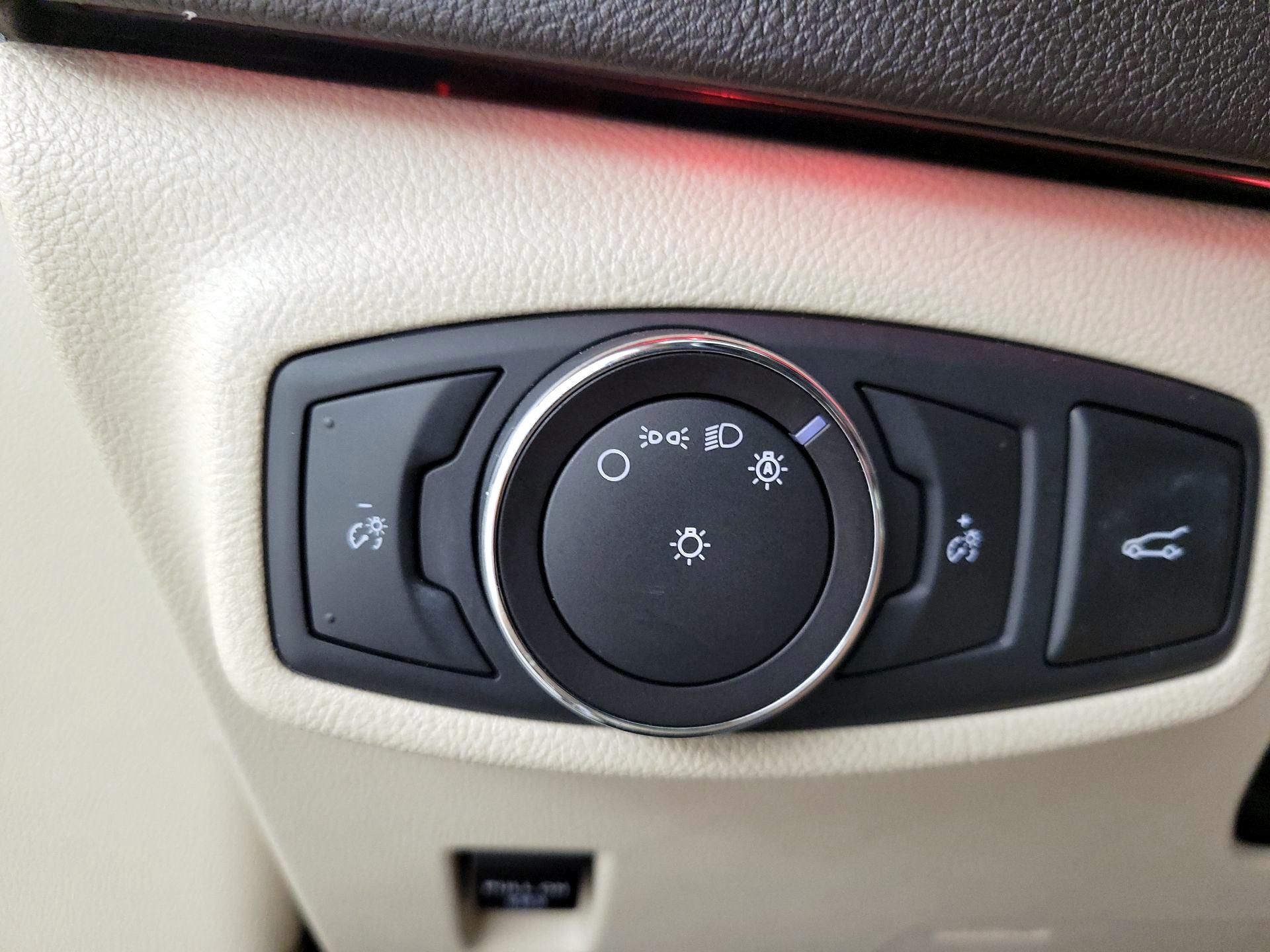 Thumbnail: 2019 Lincoln MKC - 13