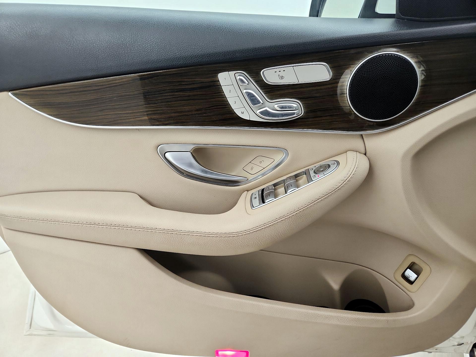 Thumbnail: 2018 Mercedes-Benz C-Class - 12