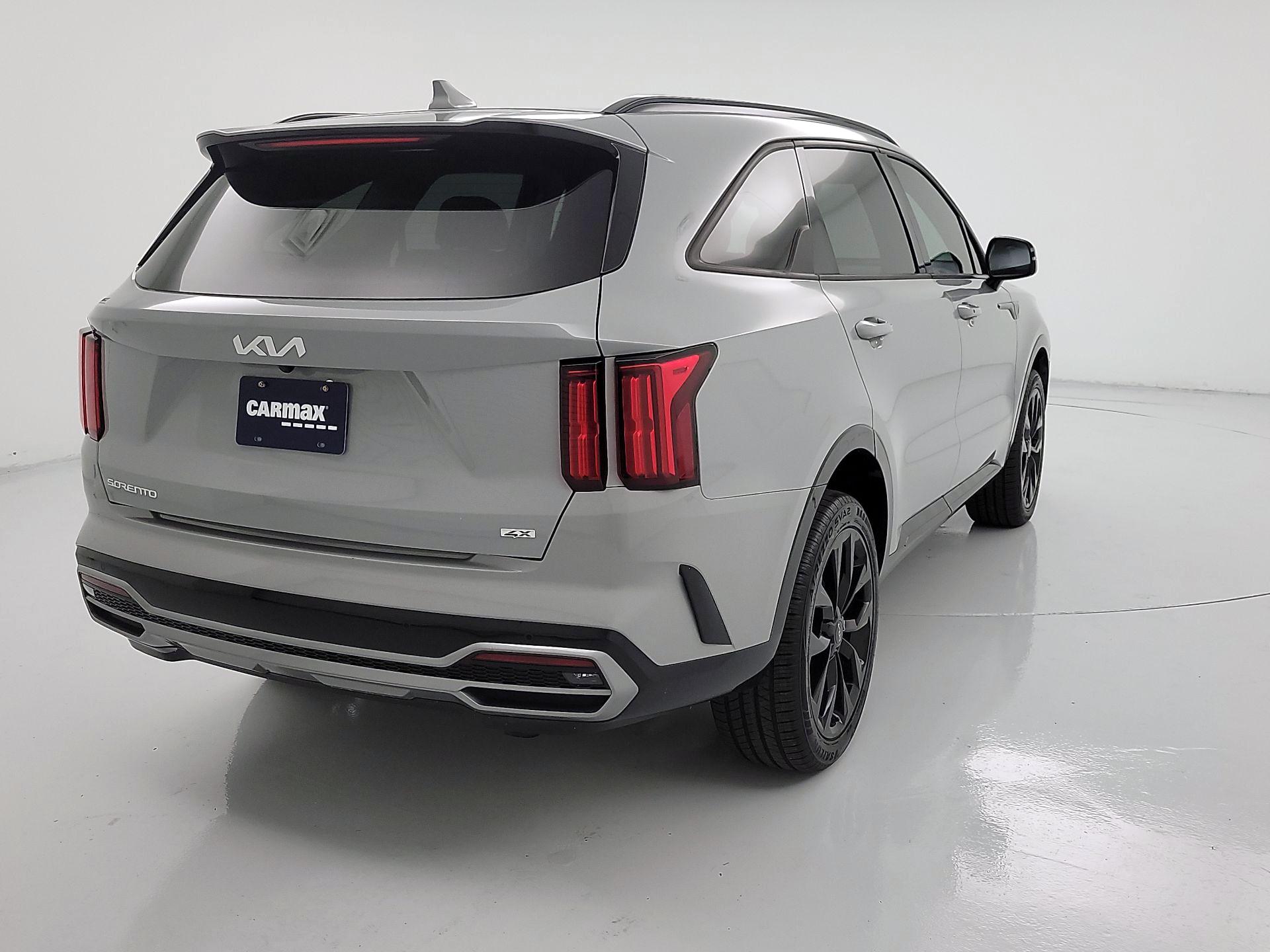 Thumbnail: 2023 Kia Sorento - 5