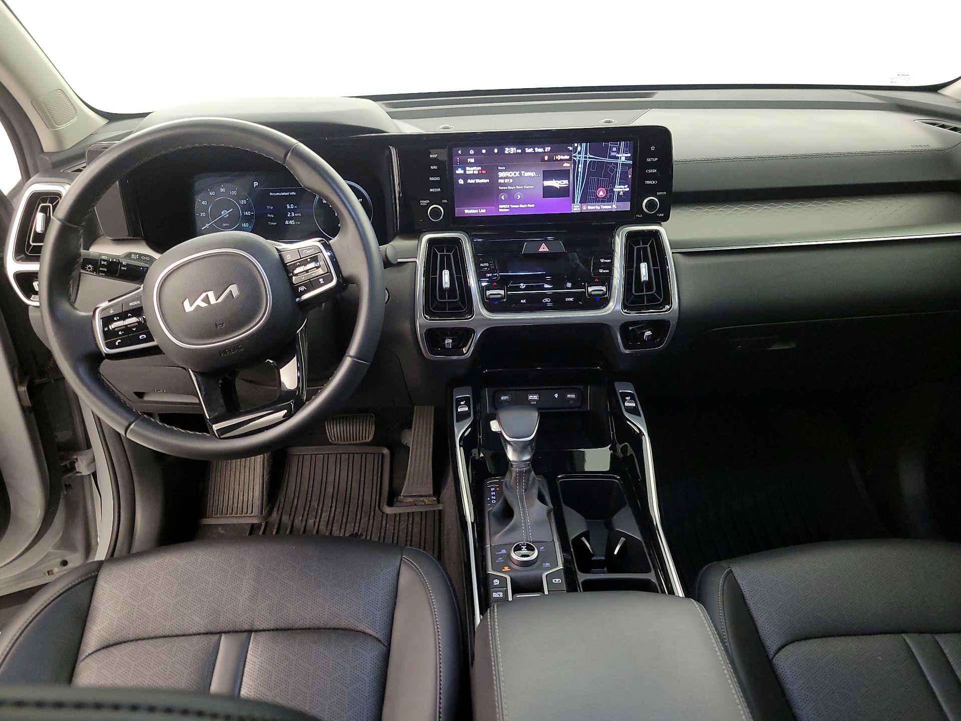 Thumbnail: 2023 Kia Sorento - 8