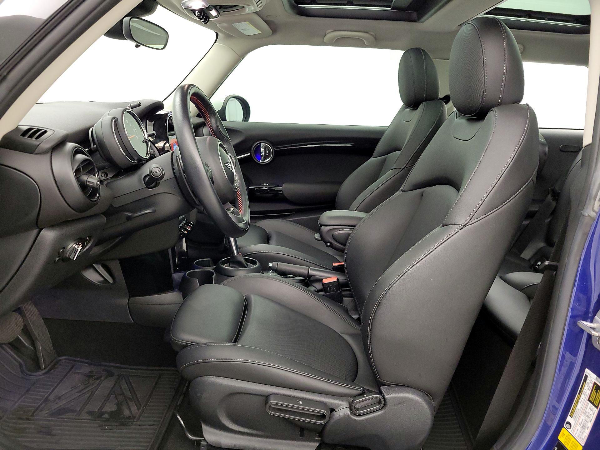 Thumbnail: 2019 MINI Cooper Hardtop - 11