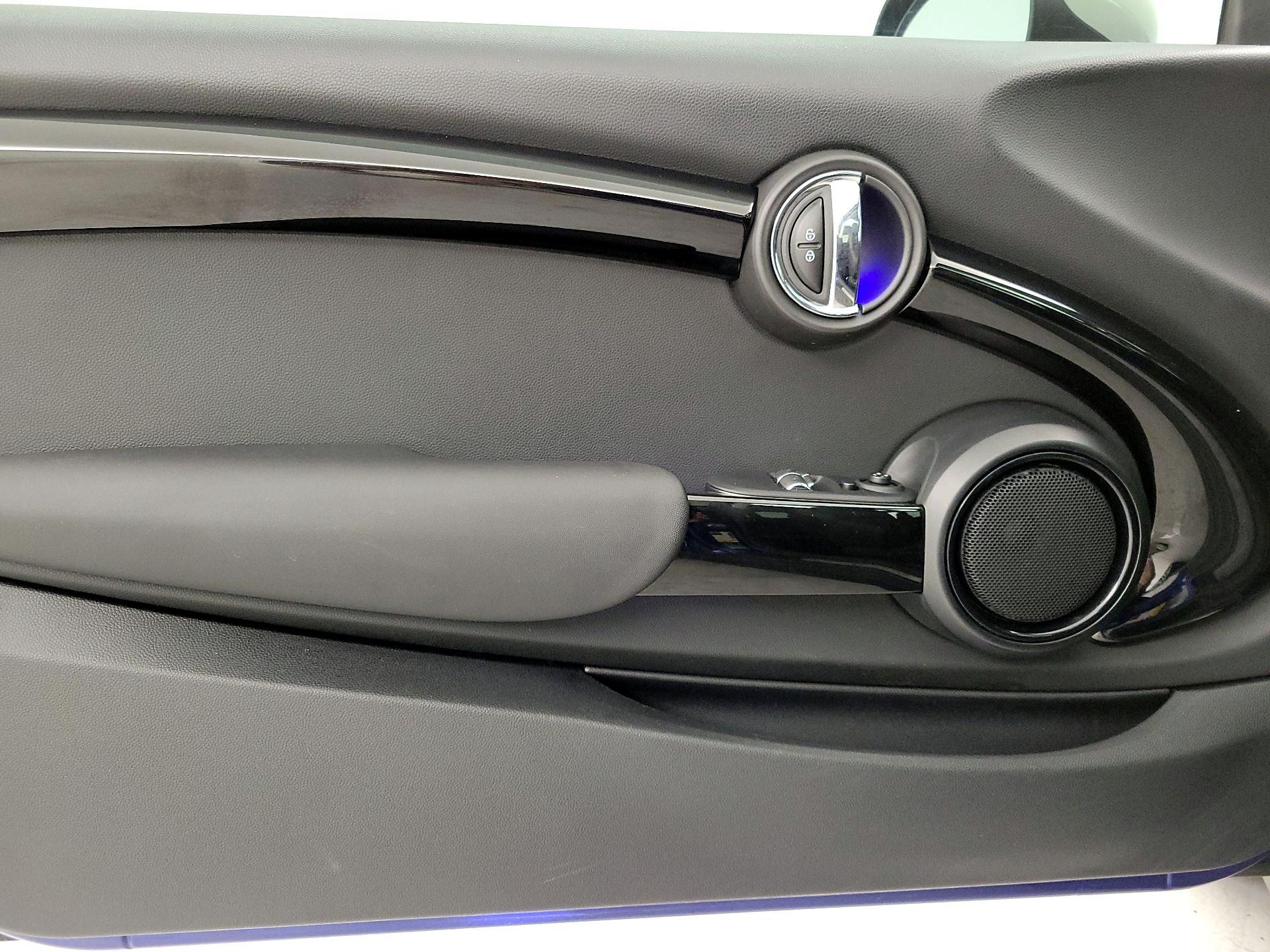 Thumbnail: 2019 MINI Cooper Hardtop - 12