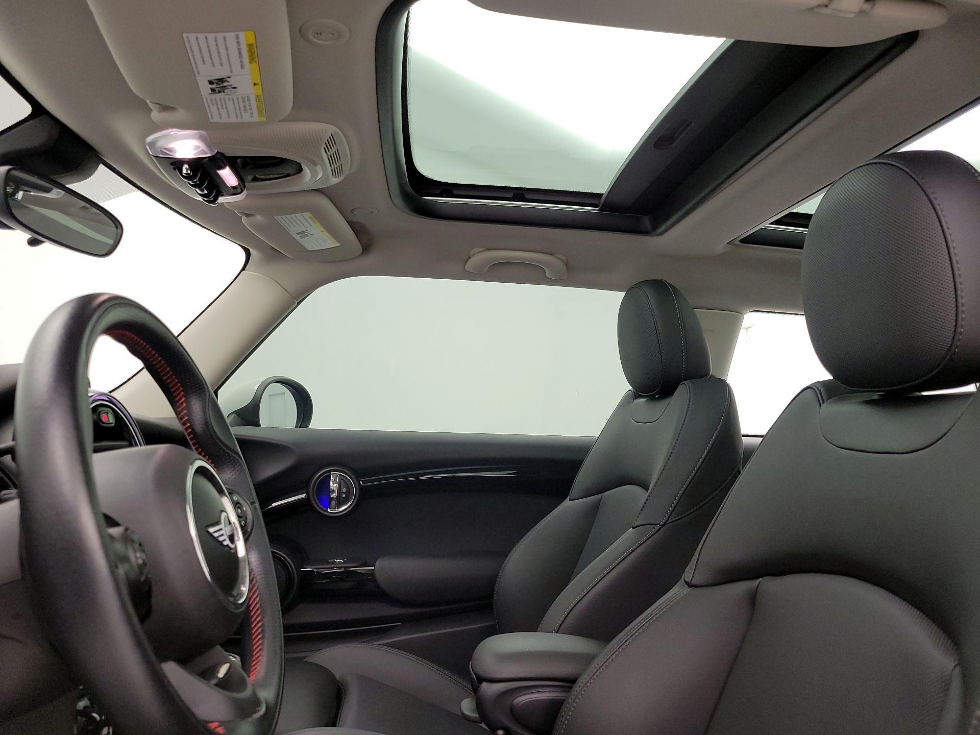 Thumbnail: 2019 MINI Cooper Hardtop - 19