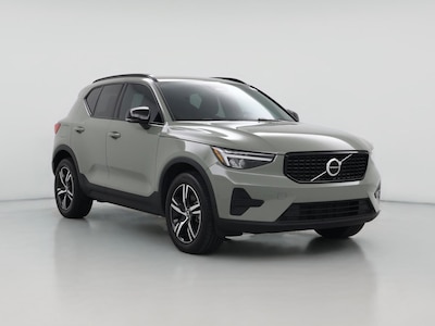 2024 Volvo XC40 B5 Core Dark Theme