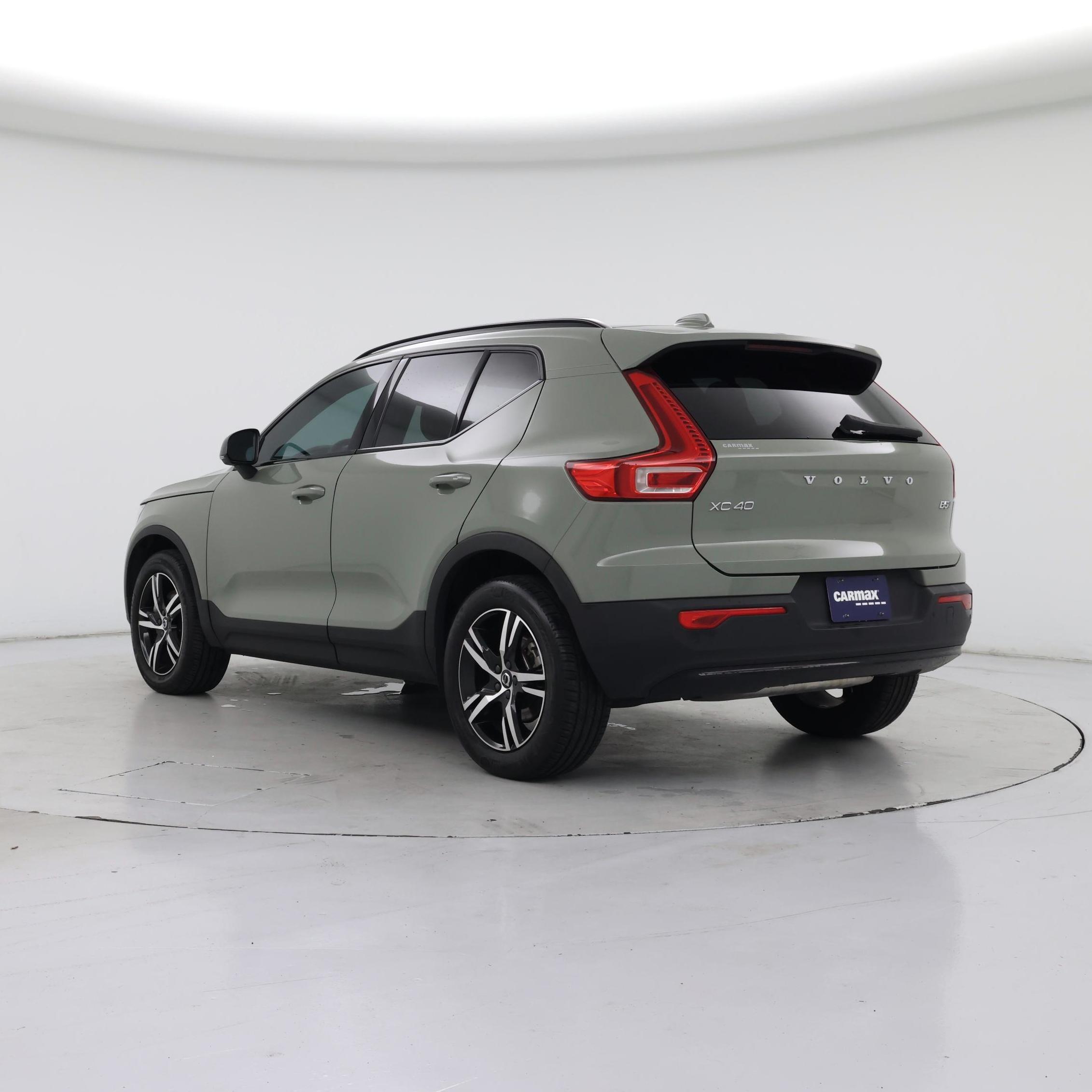 Thumbnail: 2024 Volvo XC40 - 2