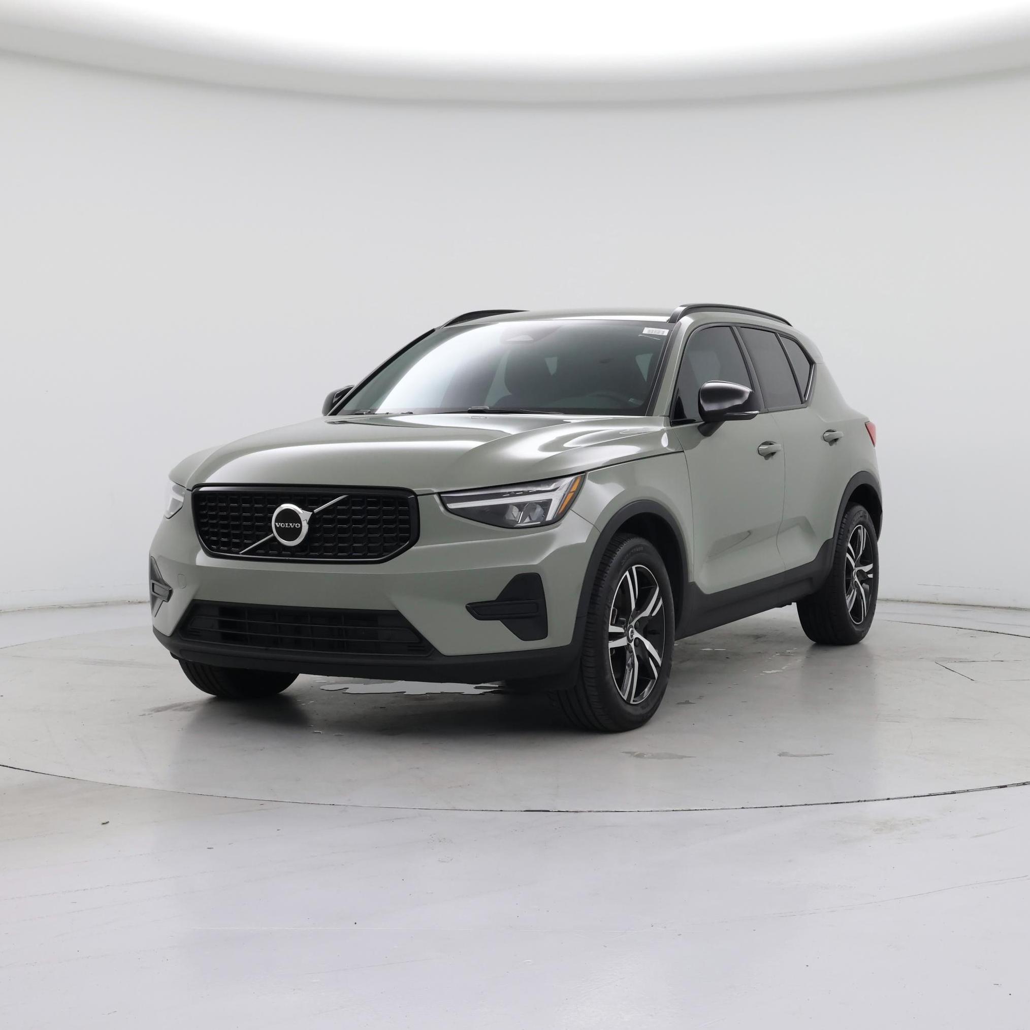 Thumbnail: 2024 Volvo XC40 - 4