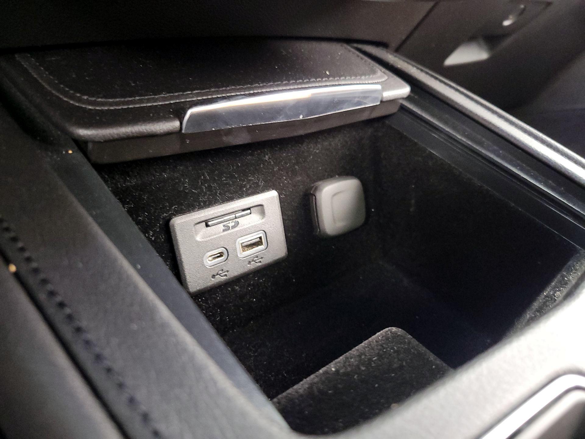 Thumbnail: 2019 Cadillac XT4 - 19