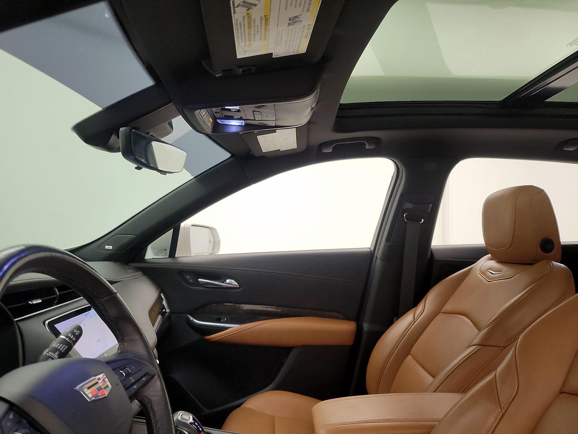 Thumbnail: 2019 Cadillac XT4 - 20