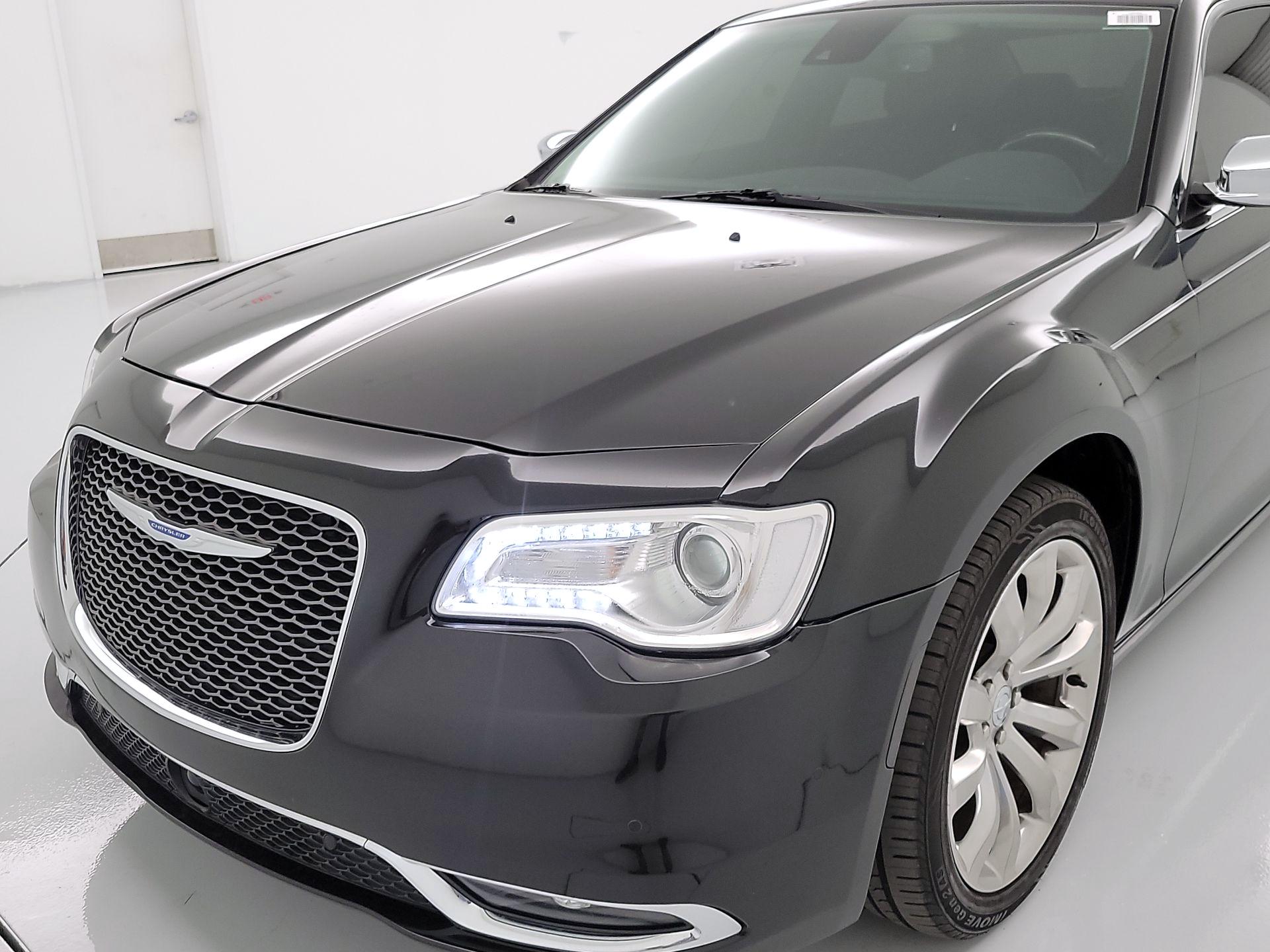 Thumbnail: 2018 Chrysler 300 - 3