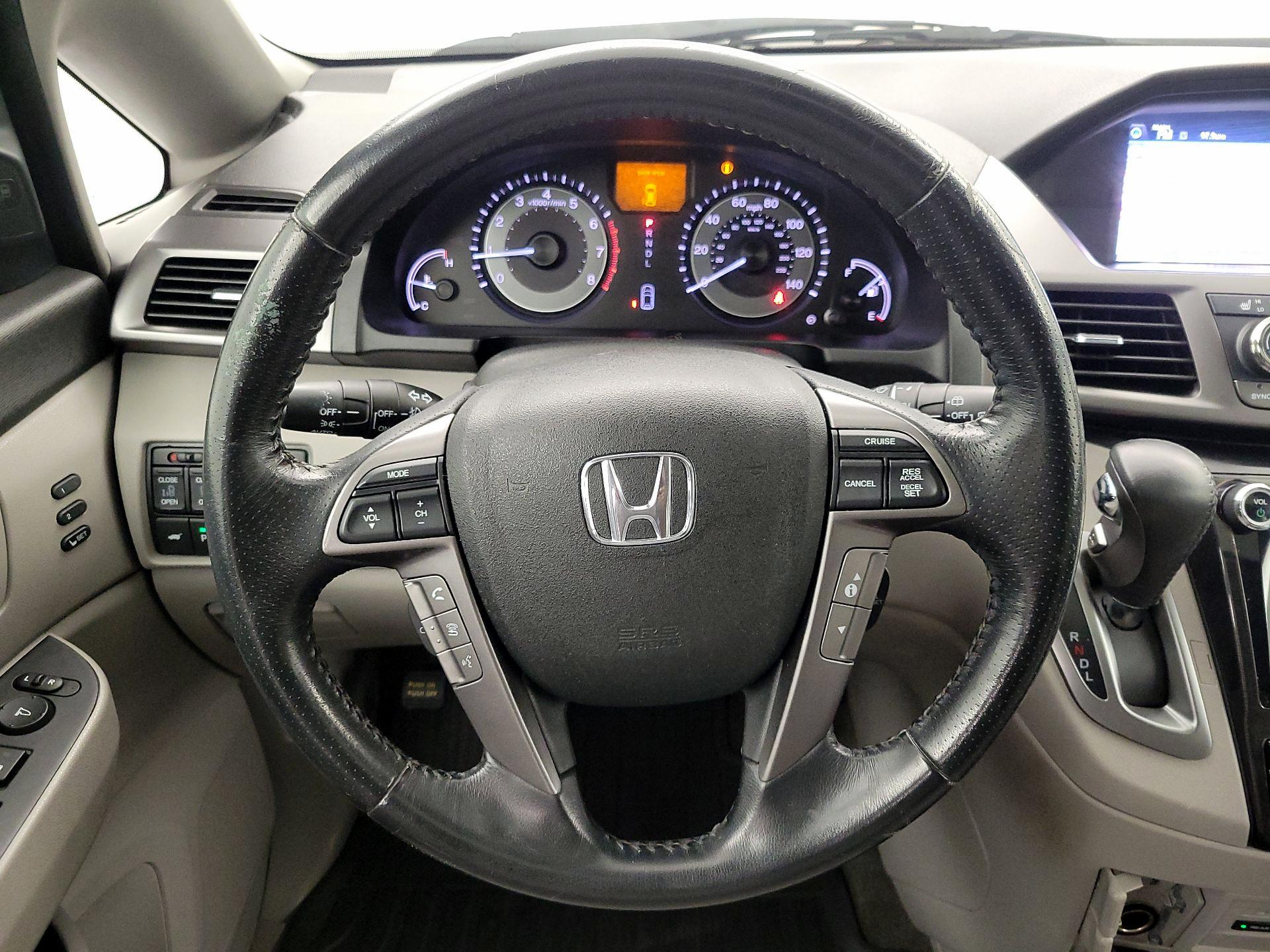 Thumbnail: 2014 Honda Odyssey - 10