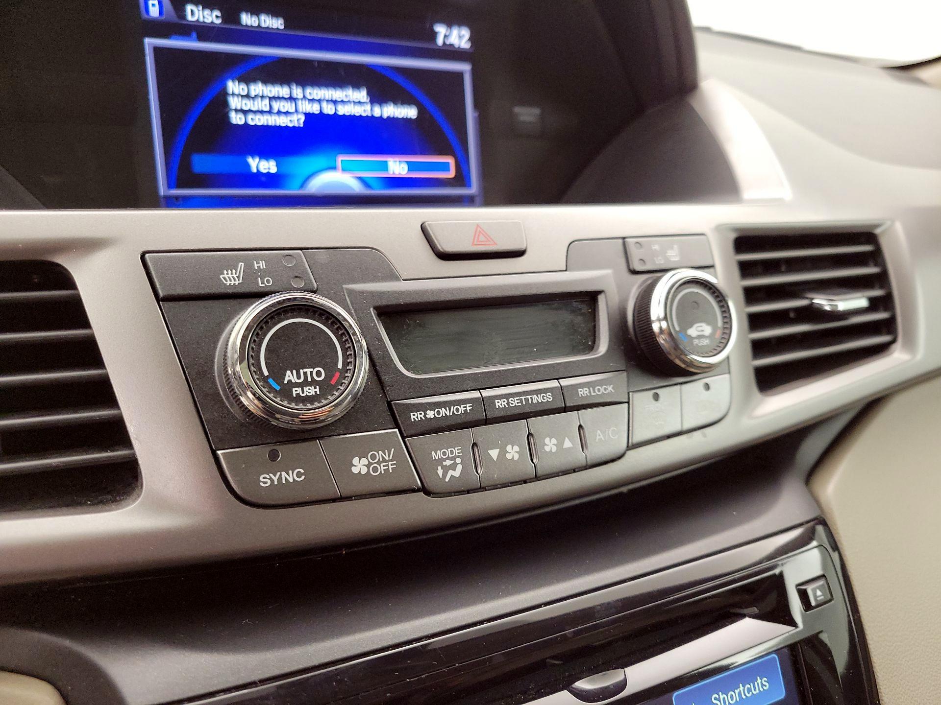 Thumbnail: 2016 Honda Odyssey - 16