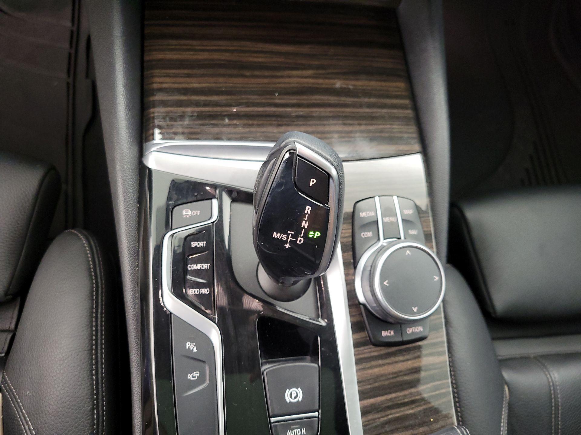 Thumbnail: 2019 BMW 5 Series - 17