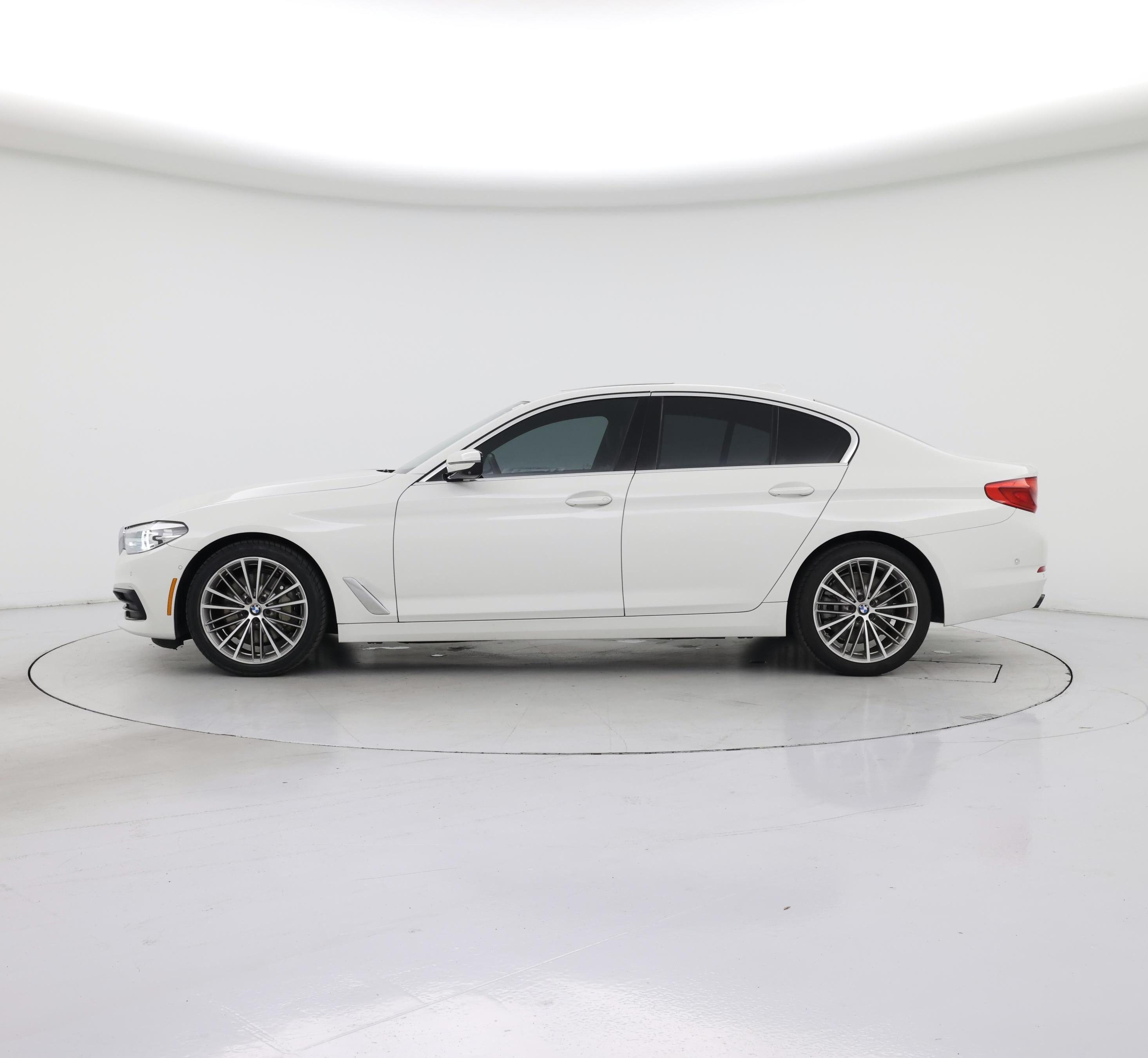 Thumbnail: 2019 BMW 5 Series - 3