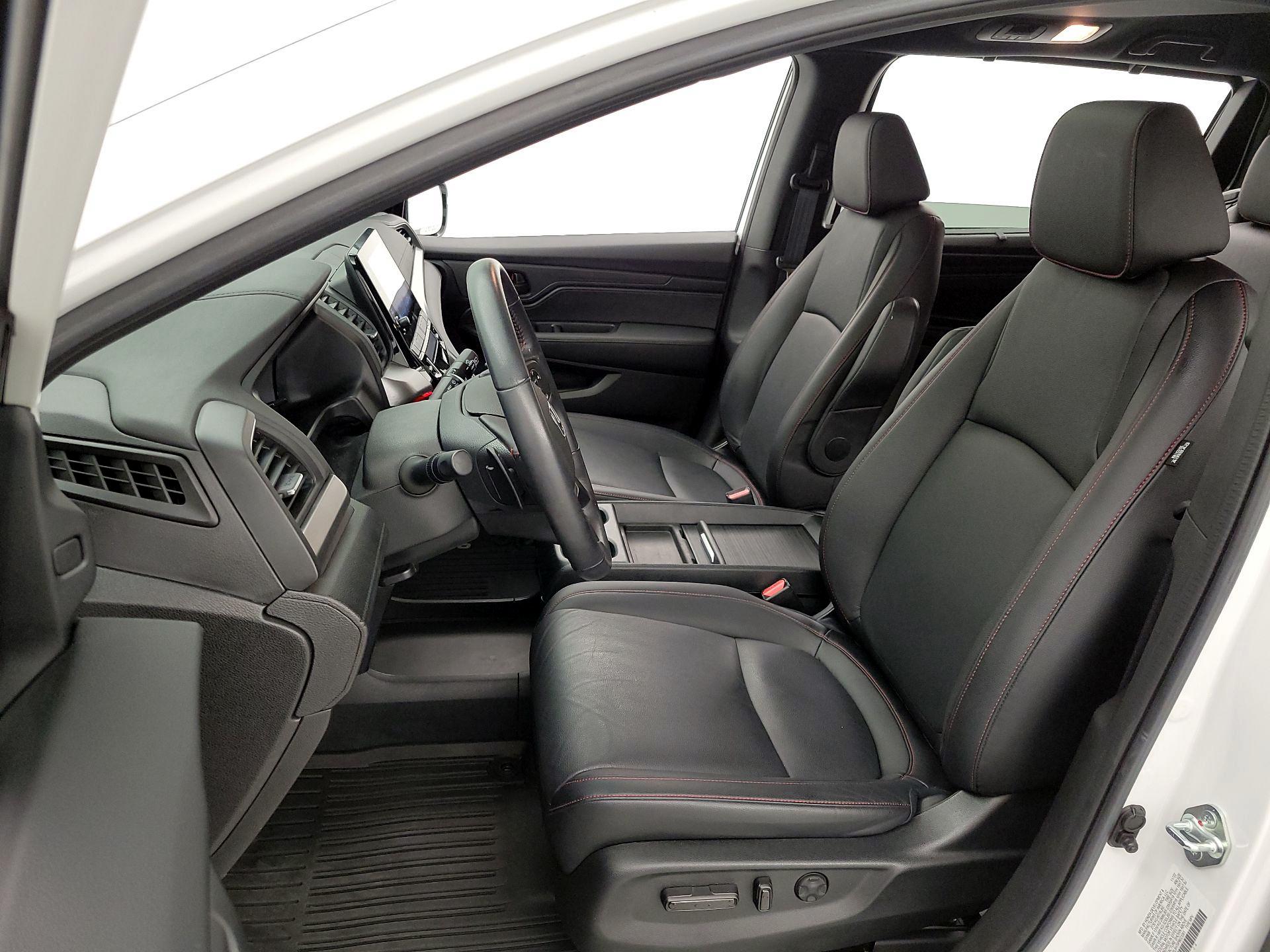 Thumbnail: 2023 Honda Odyssey - 11