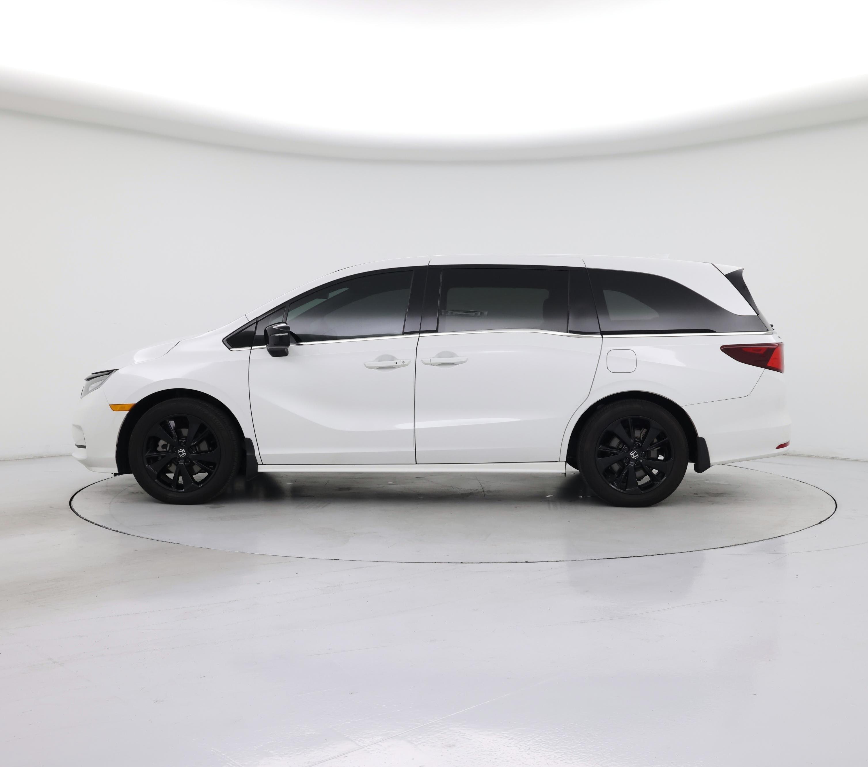 Thumbnail: 2023 Honda Odyssey - 3