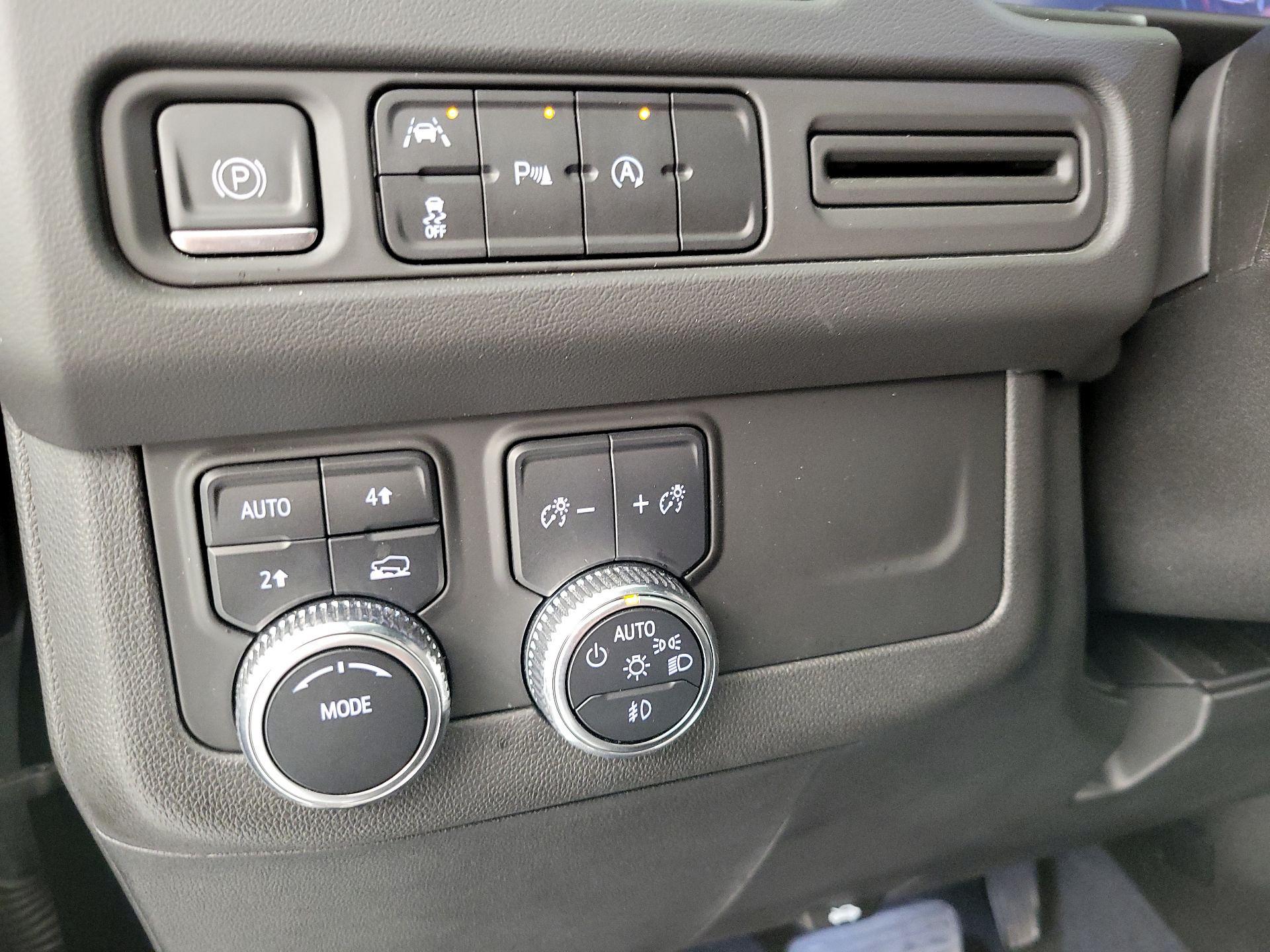 Thumbnail: 2023 GMC Yukon - 11