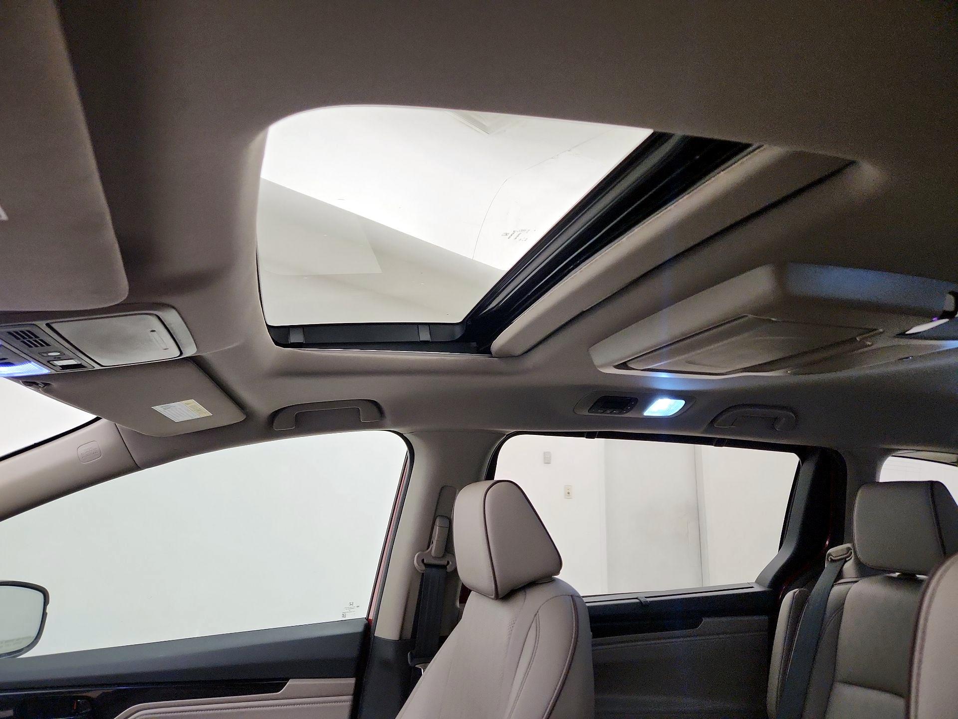 Thumbnail: 2023 Honda Odyssey - 20