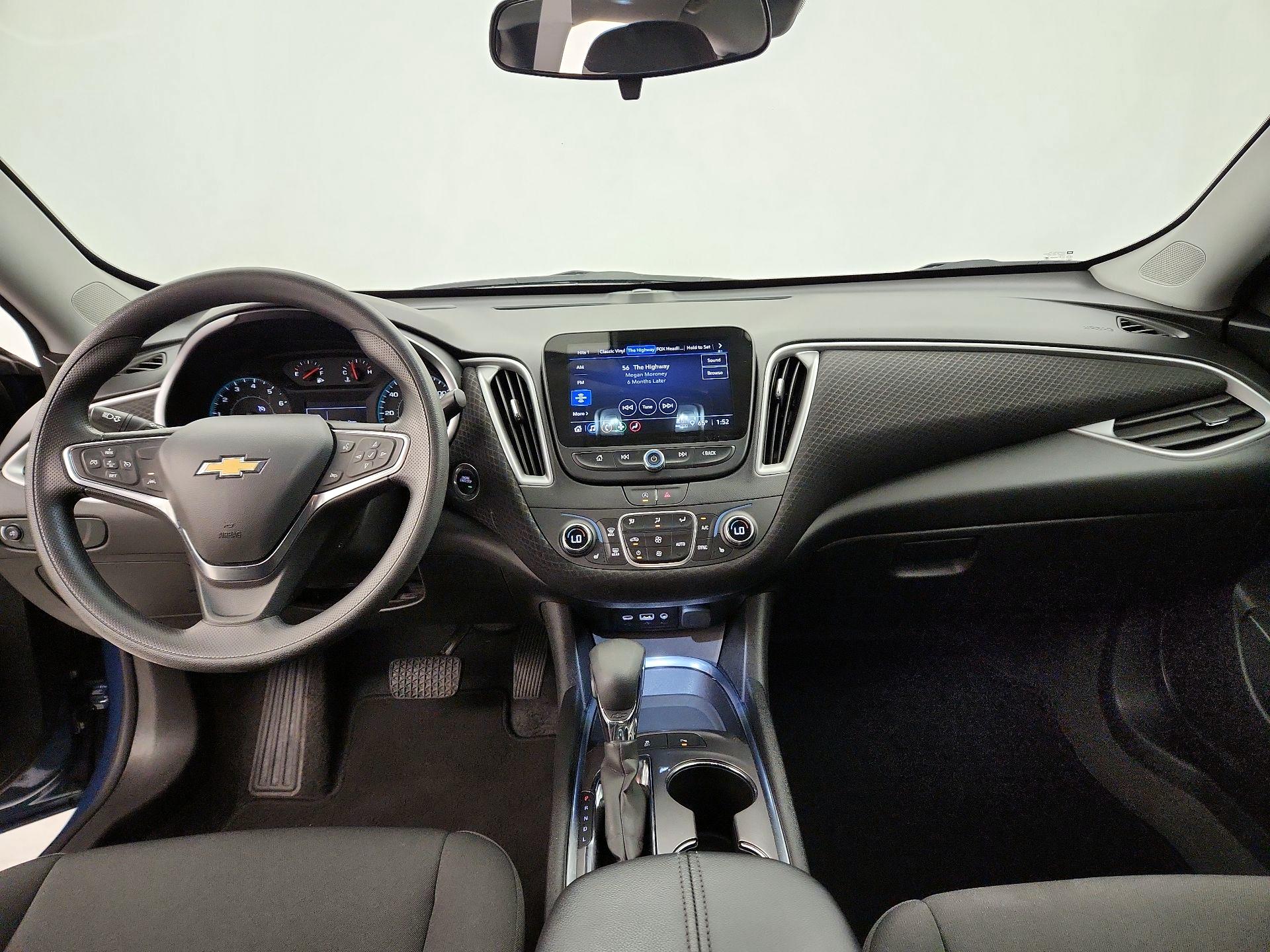 Thumbnail: 2024 Chevrolet Malibu - 9