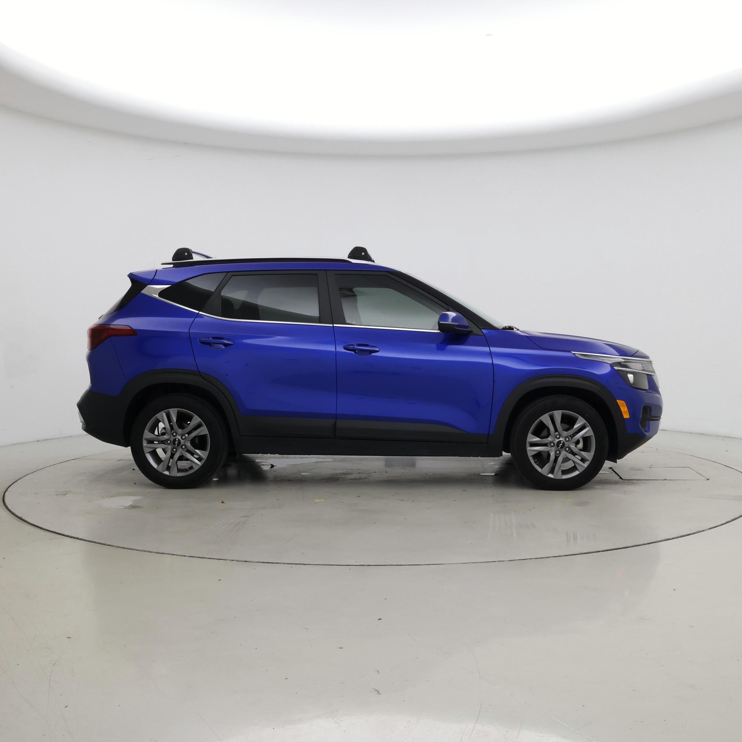 Thumbnail: 2023 Kia Seltos - 7