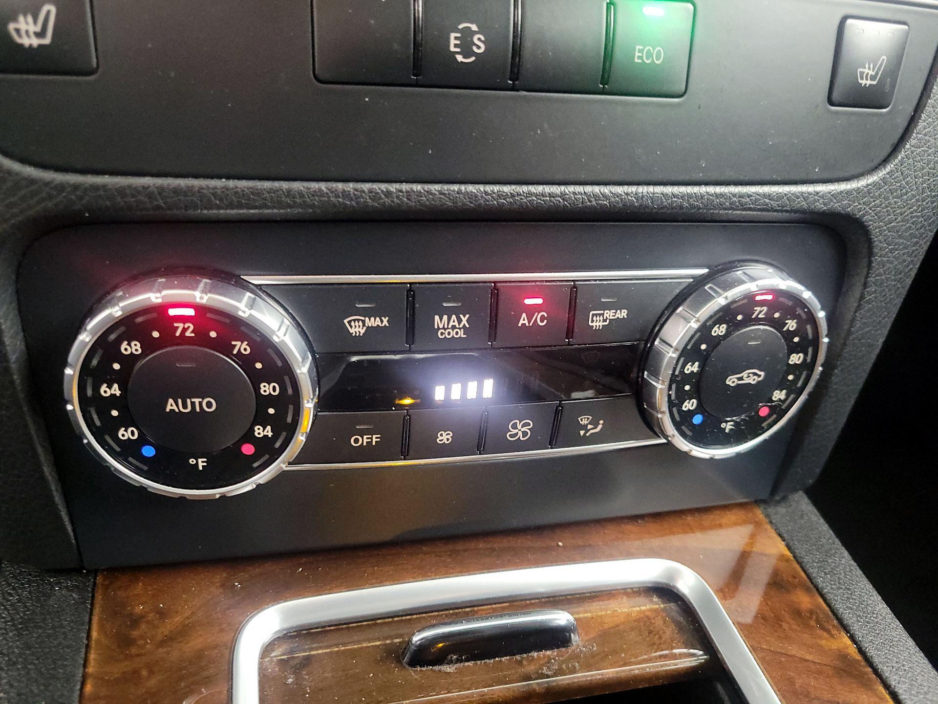 Thumbnail: 2015 Mercedes-Benz GLK - 14