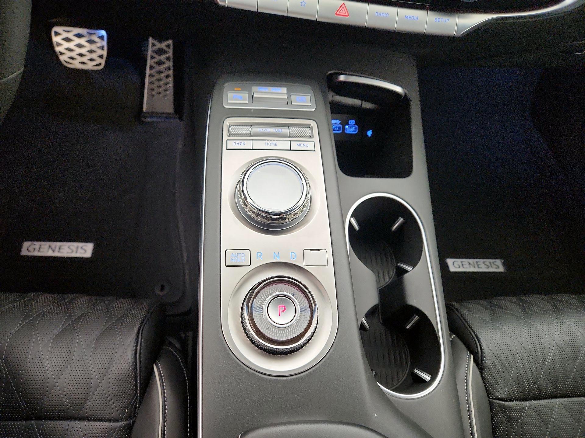 Thumbnail: 2025 Genesis GV70 - 18