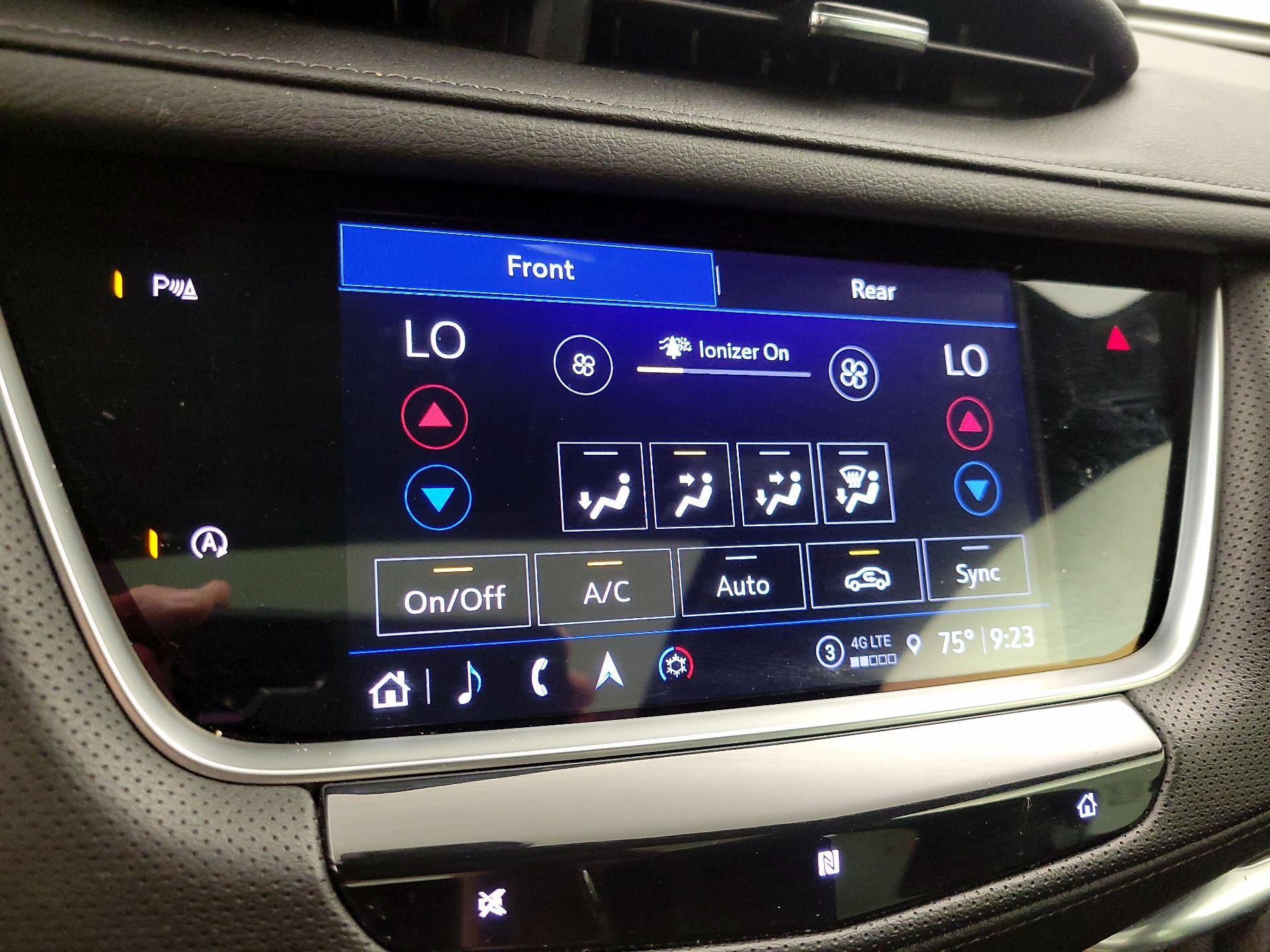 Thumbnail: 2021 Cadillac XT5 - 17