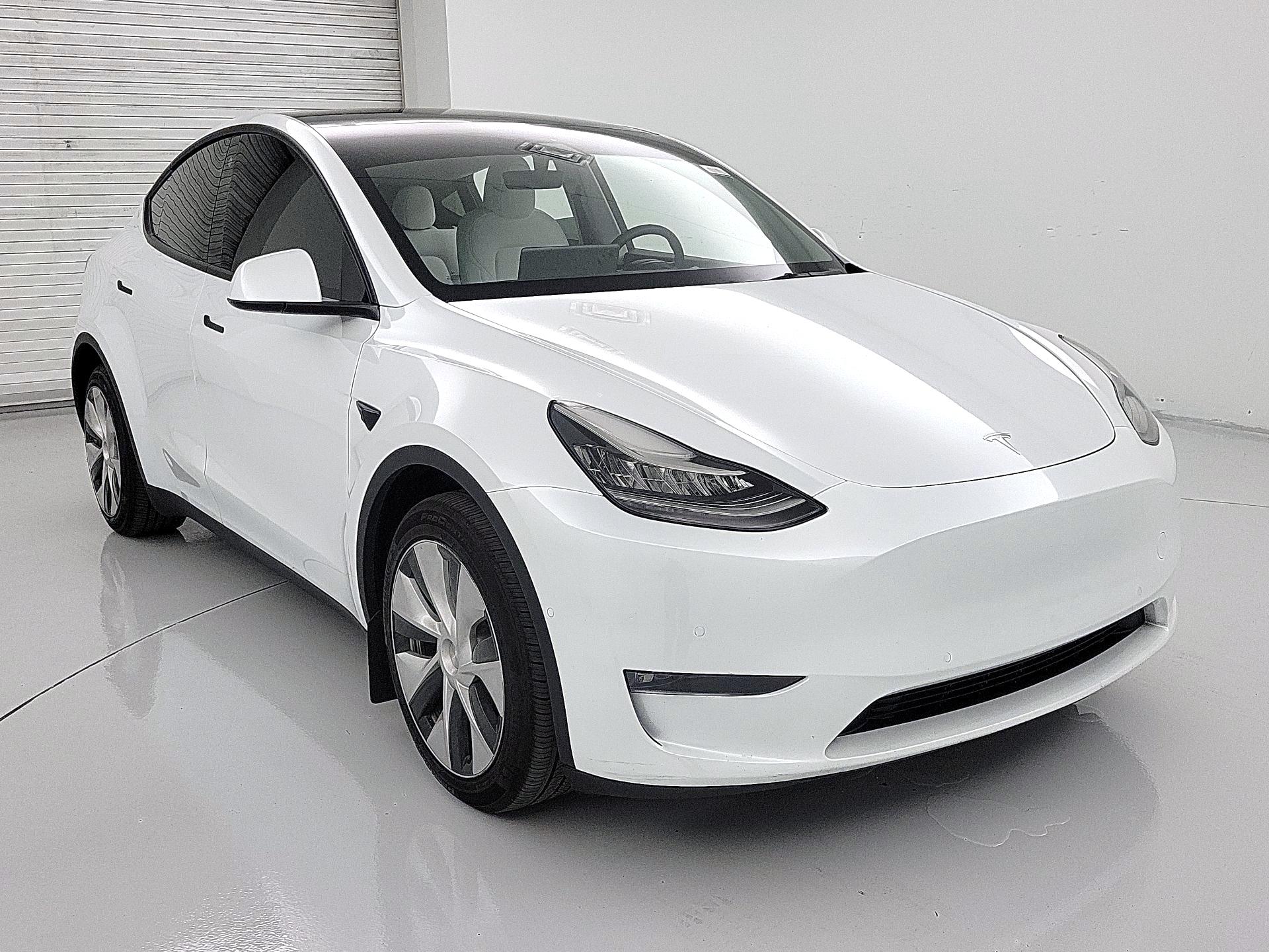 Thumbnail: 2022 Tesla Model Y - 1