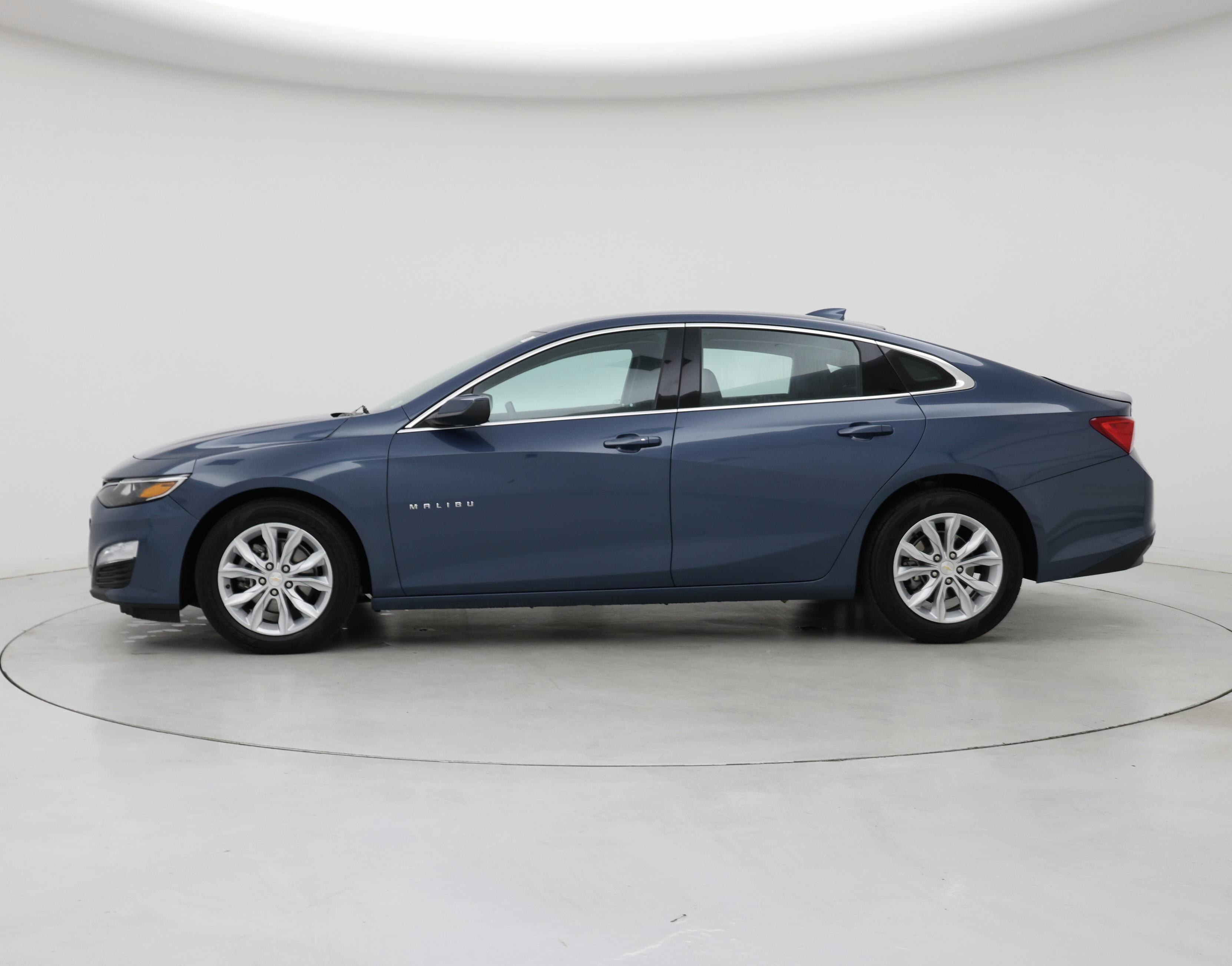 Thumbnail: 2024 Chevrolet Malibu - 3