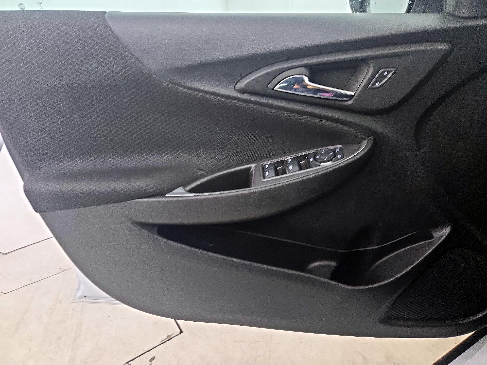 Thumbnail: 2023 Chevrolet Malibu - 12