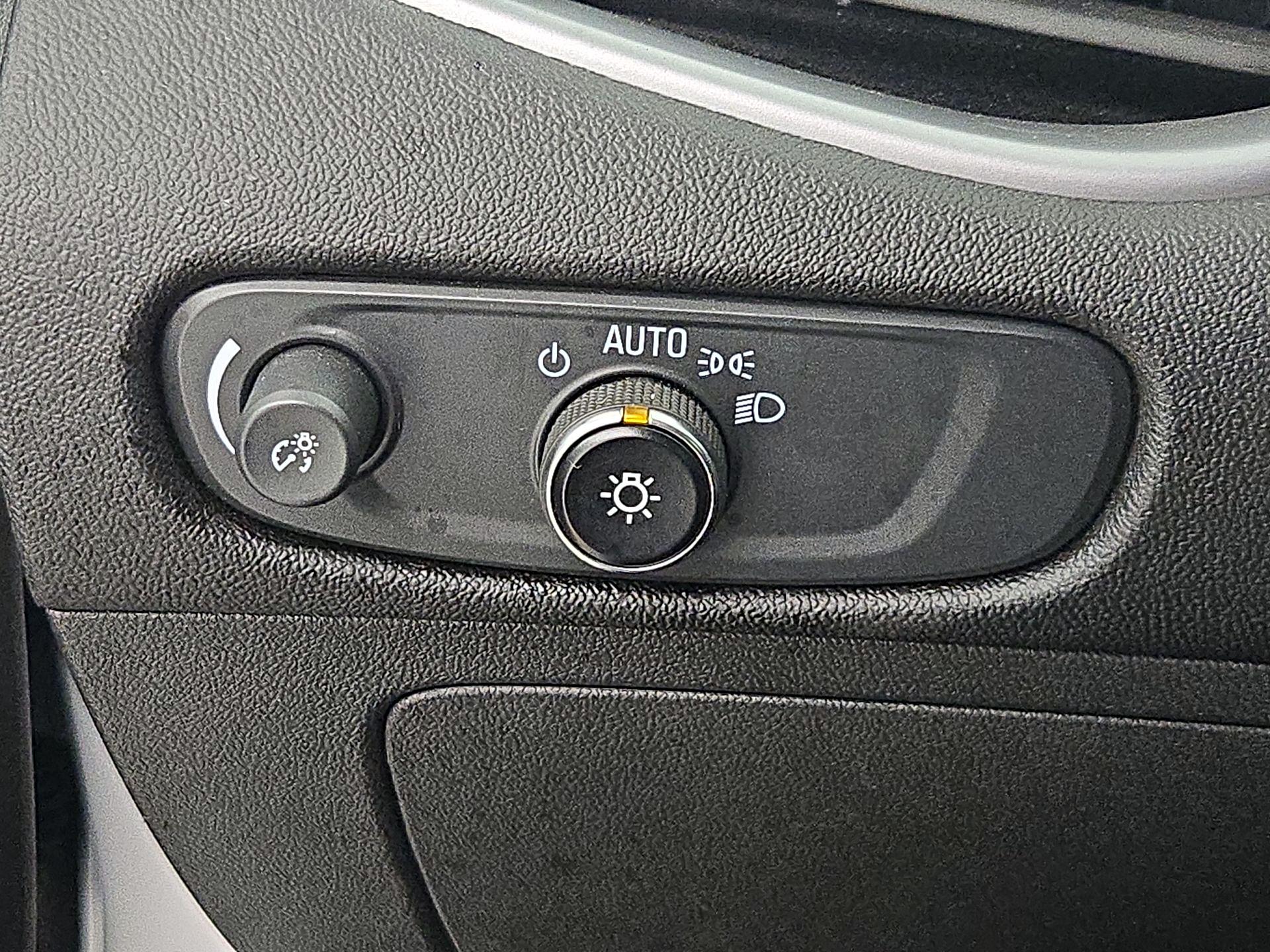 Thumbnail: 2023 Chevrolet Malibu - 13