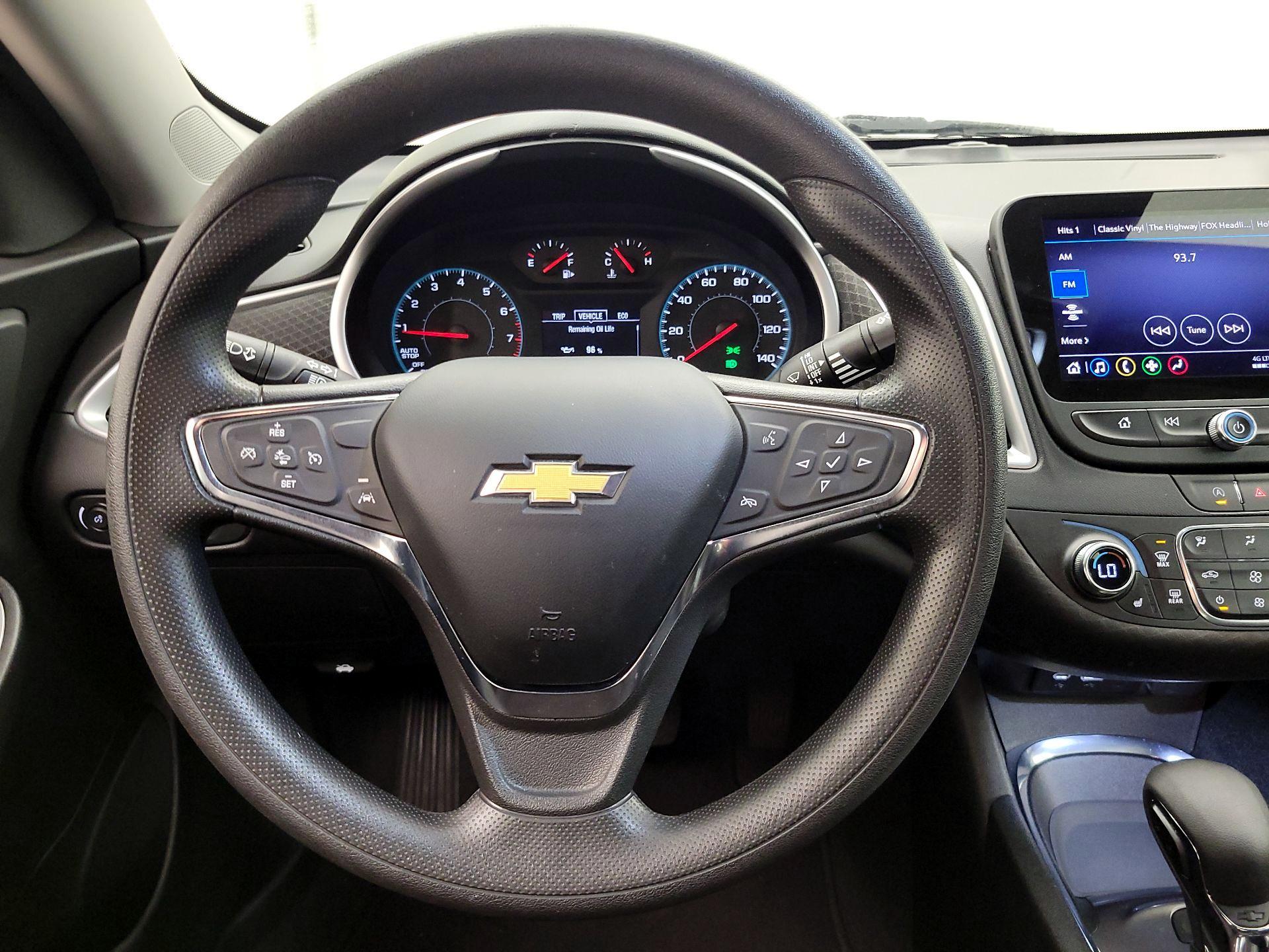 Thumbnail: 2023 Chevrolet Malibu - 10