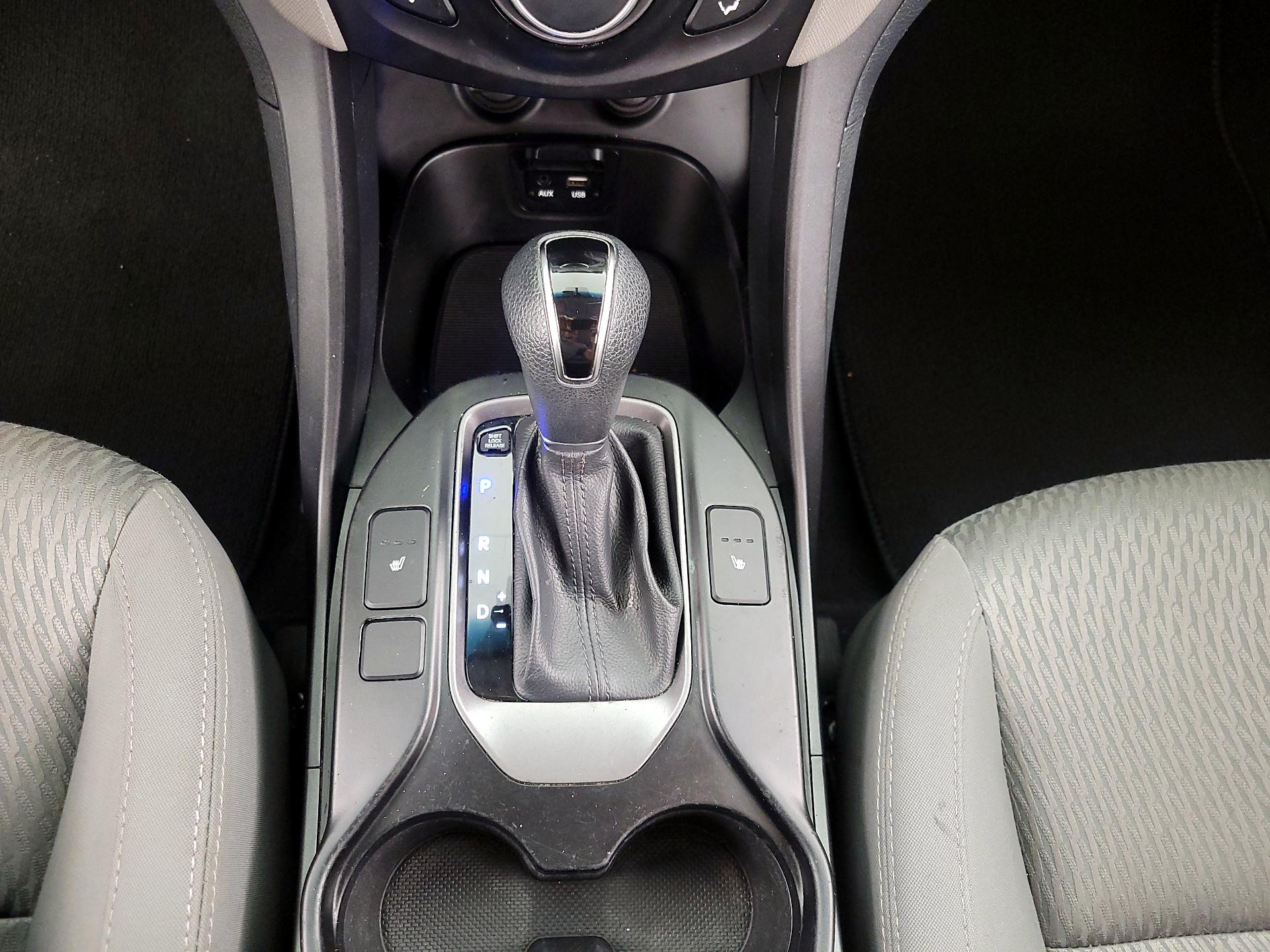 Thumbnail: 2016 Hyundai Santa Fe - 15