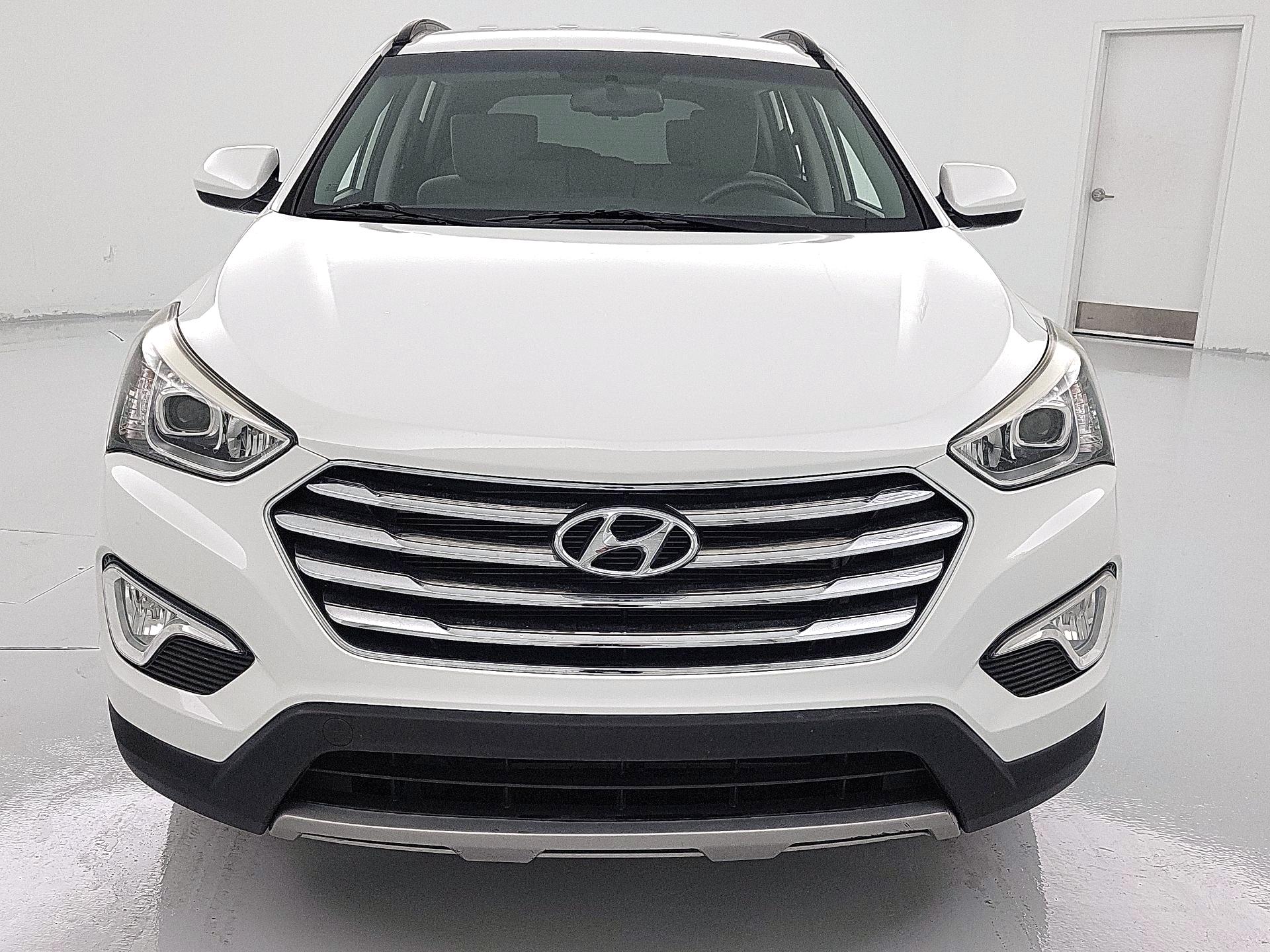 Thumbnail: 2016 Hyundai Santa Fe - 2