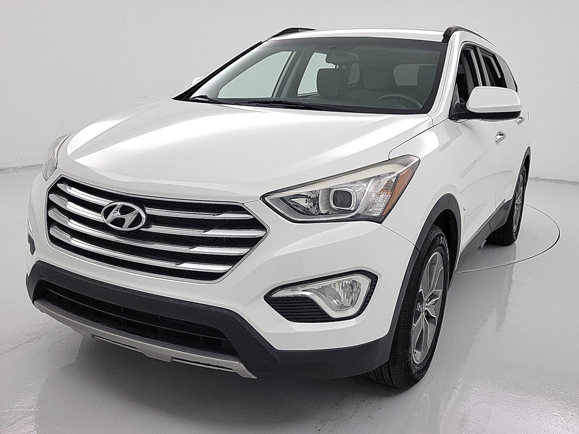 Thumbnail: 2016 Hyundai Santa Fe - 3