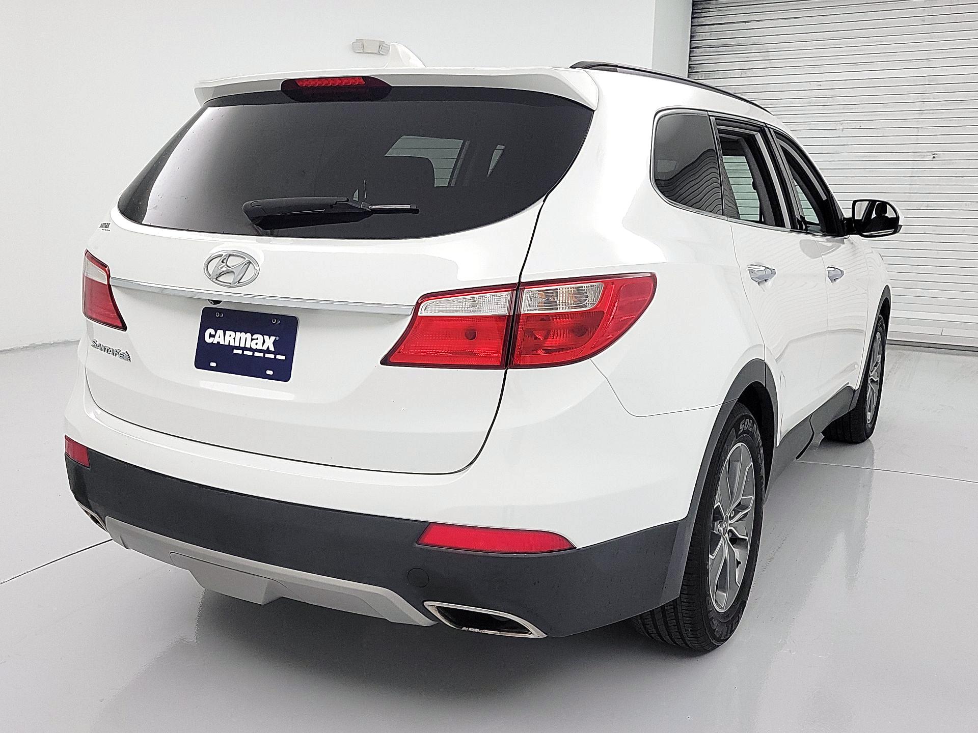 Thumbnail: 2016 Hyundai Santa Fe - 5