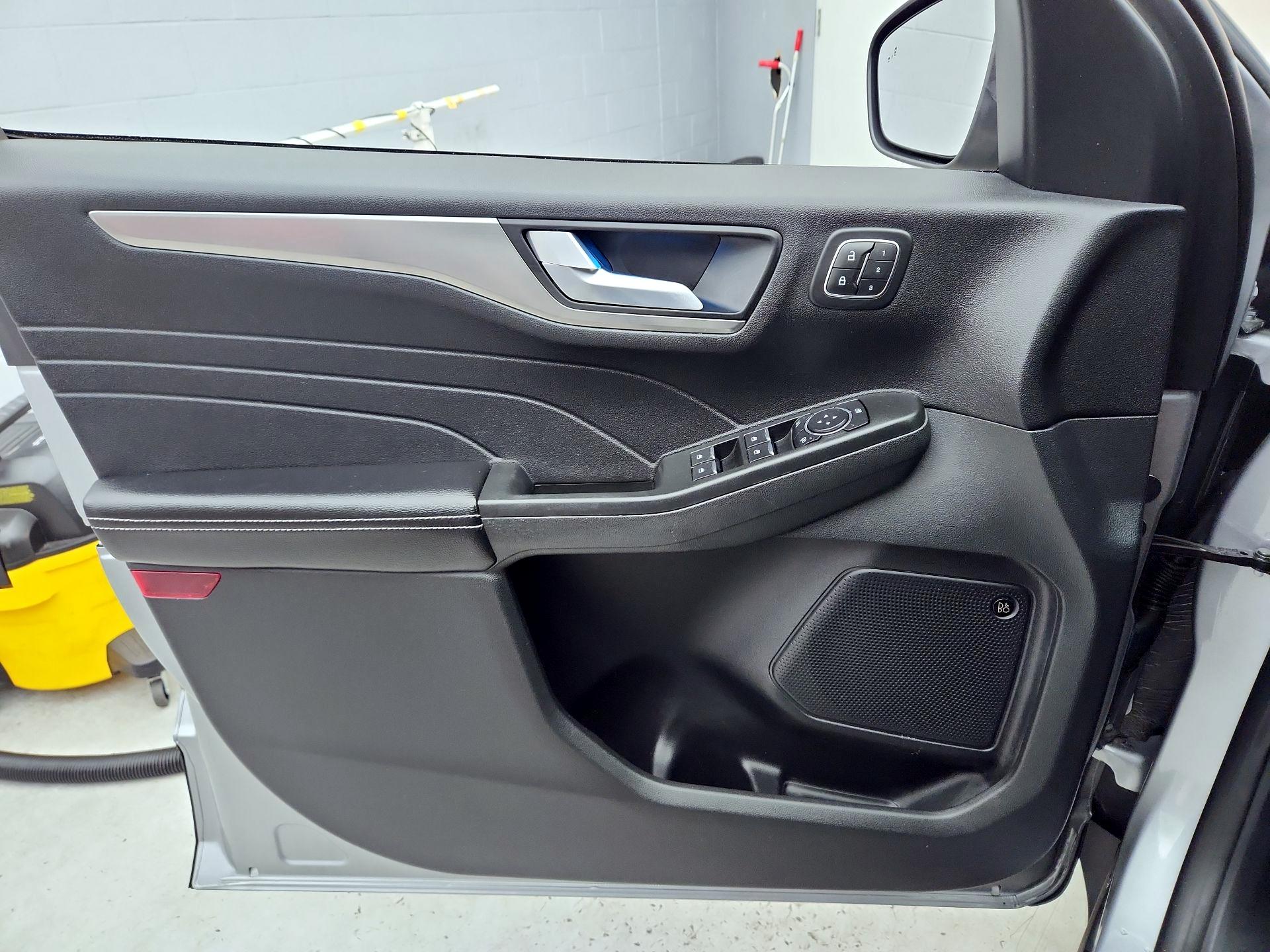 Thumbnail: 2021 Ford Escape - 12