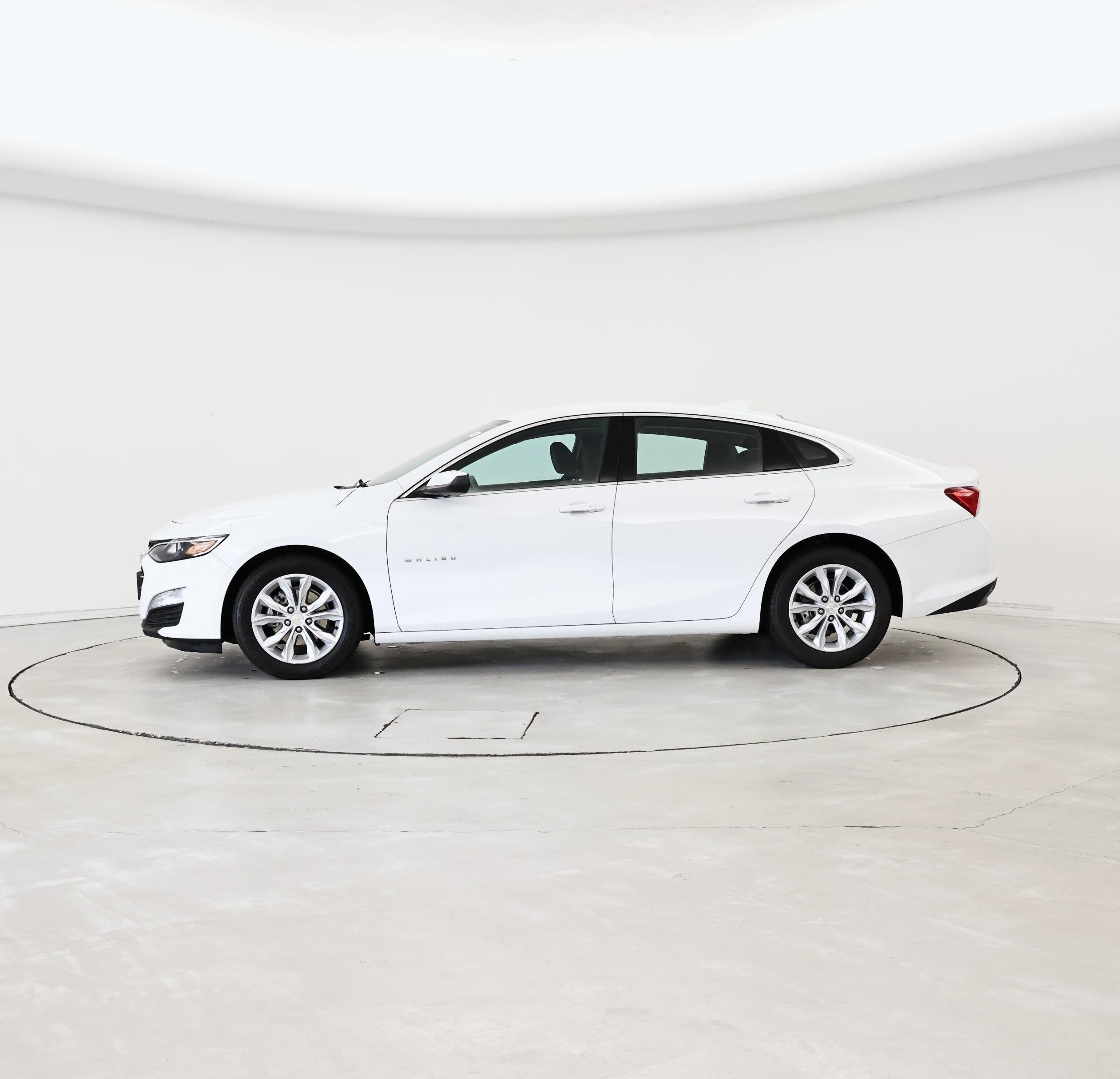 Thumbnail: 2023 Chevrolet Malibu - 3
