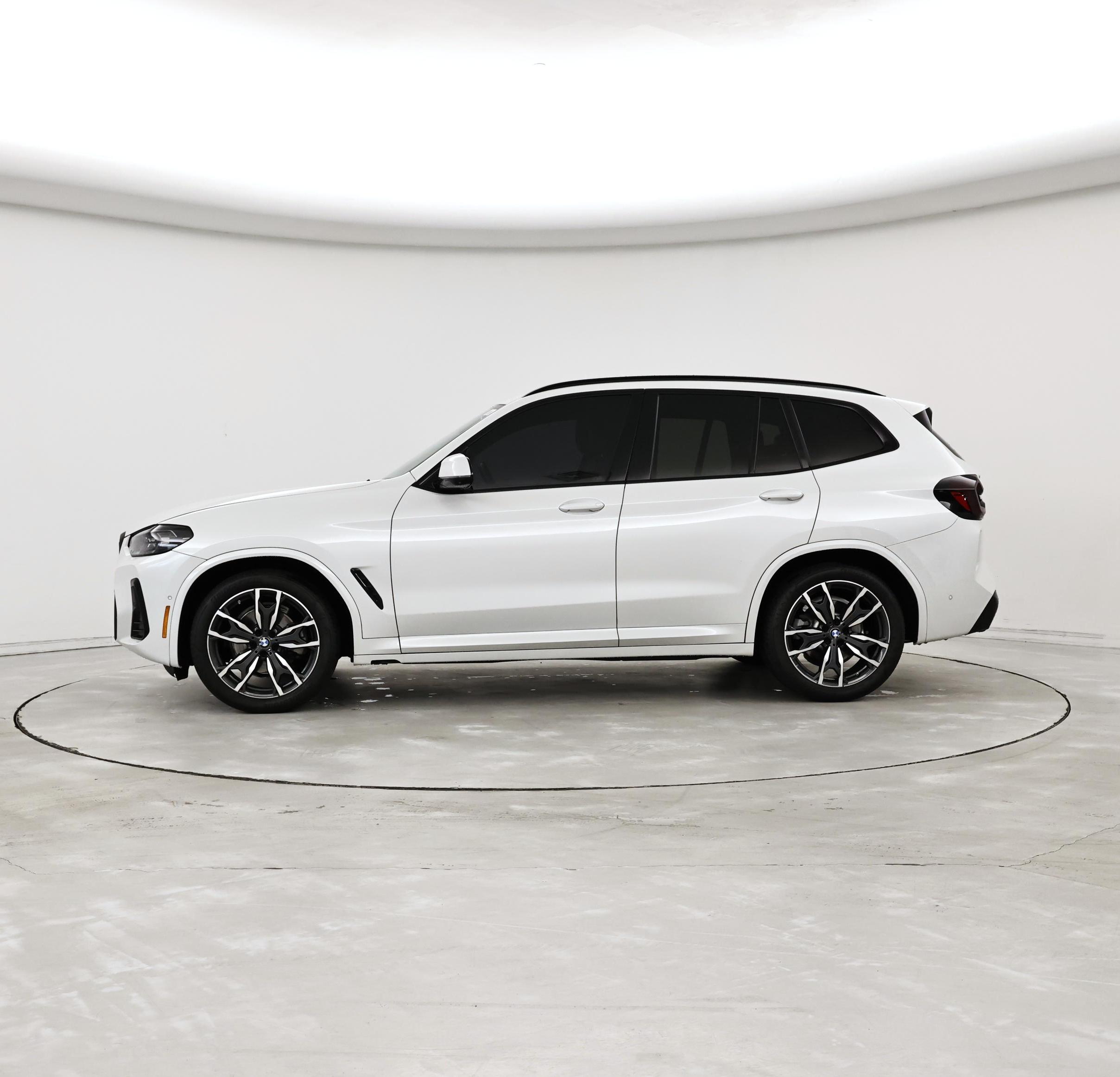 Thumbnail: 2023 BMW X3 - 3
