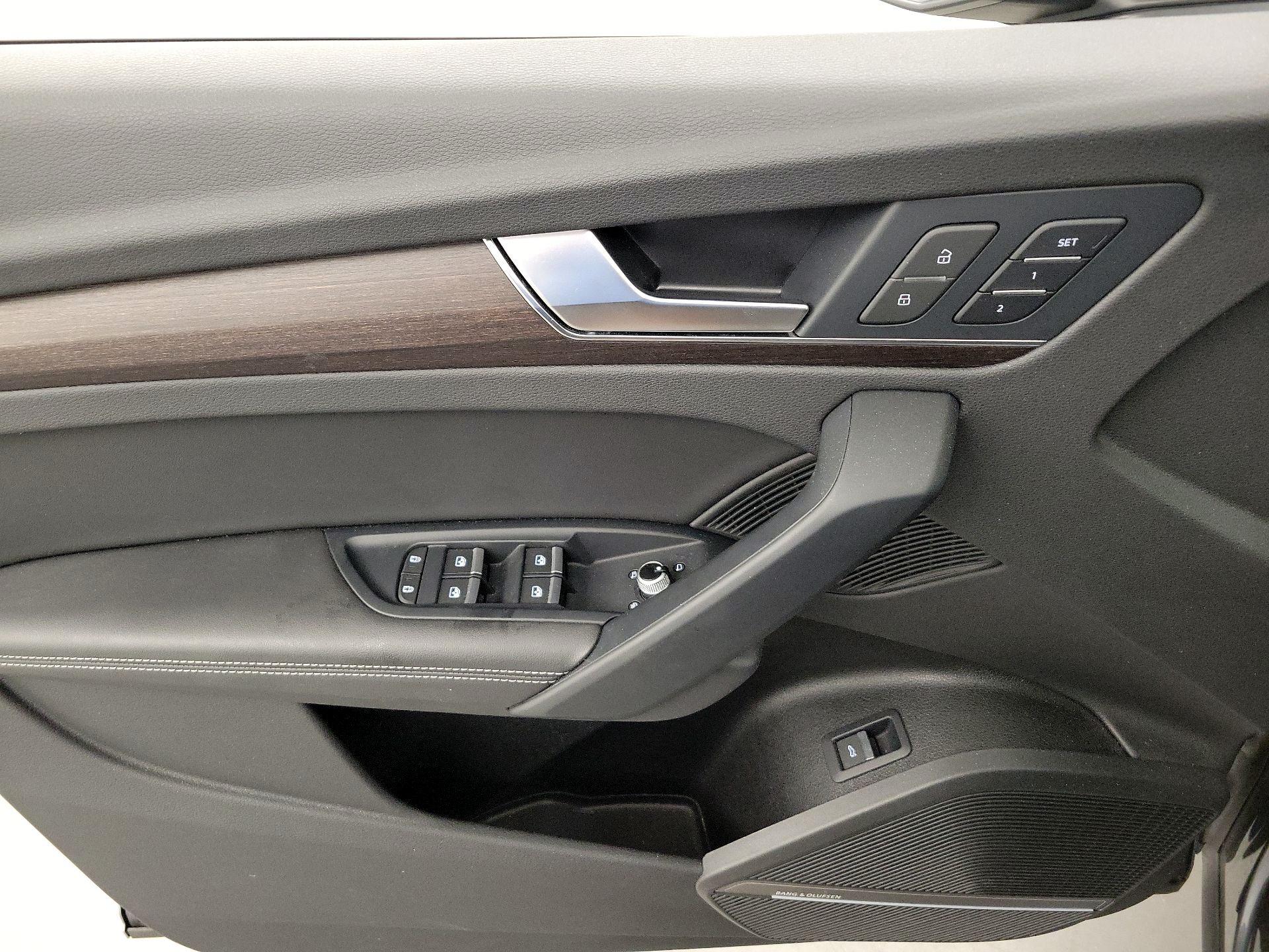 Thumbnail: 2022 Audi Q5 - 12