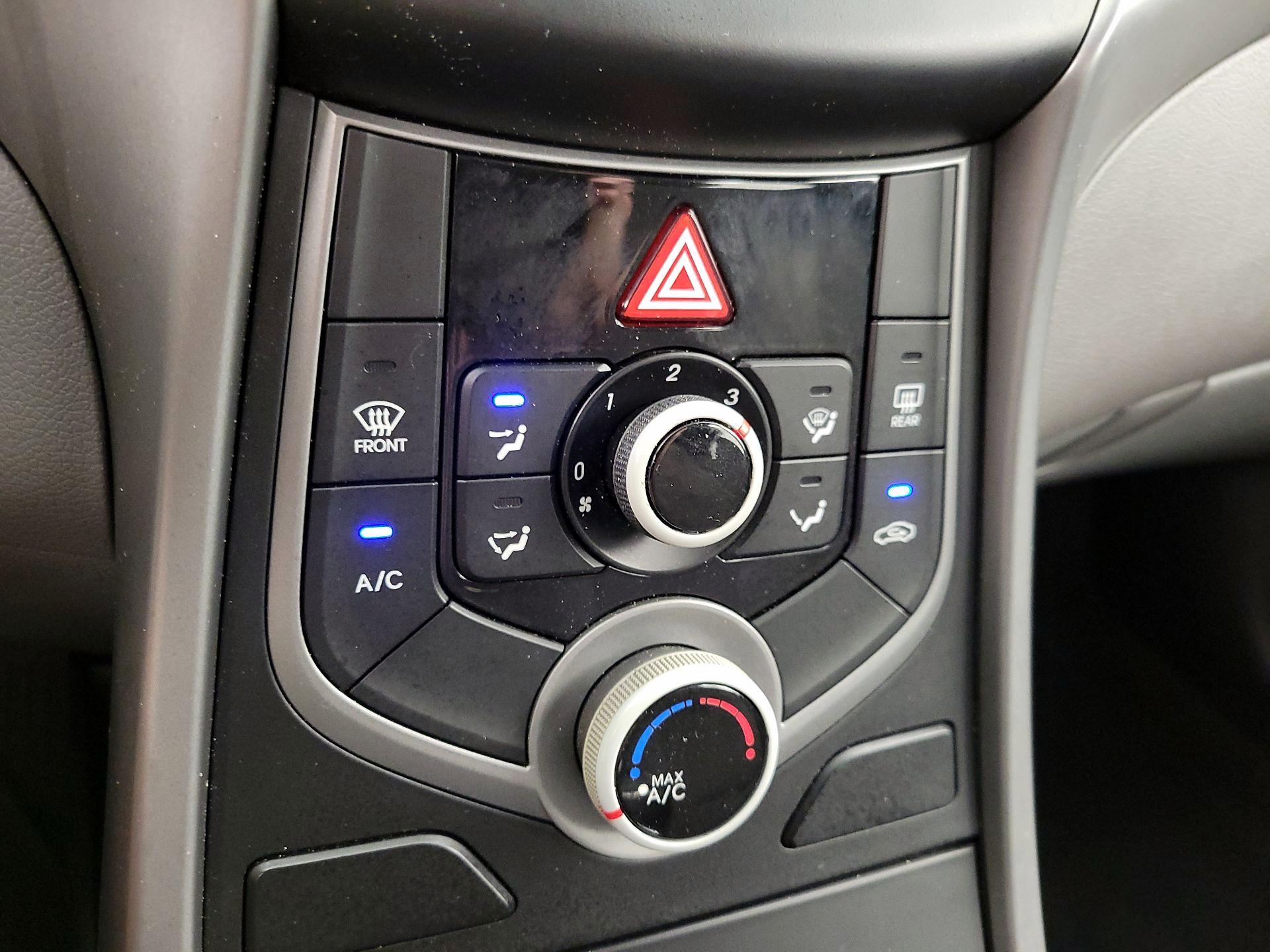 Thumbnail: 2016 Hyundai Elantra - 15