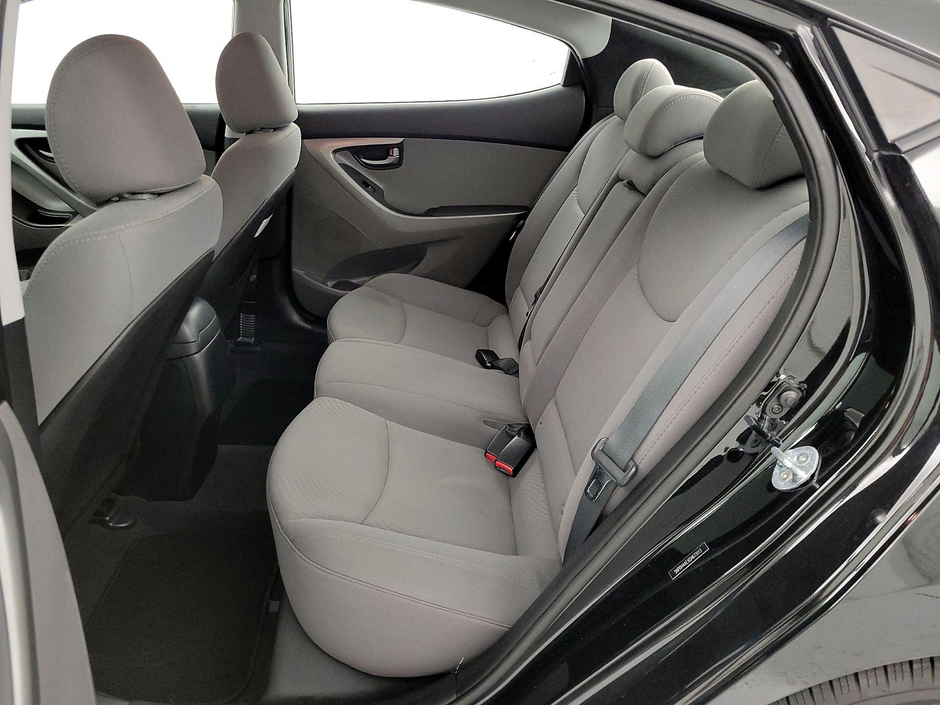 Thumbnail: 2016 Hyundai Elantra - 18