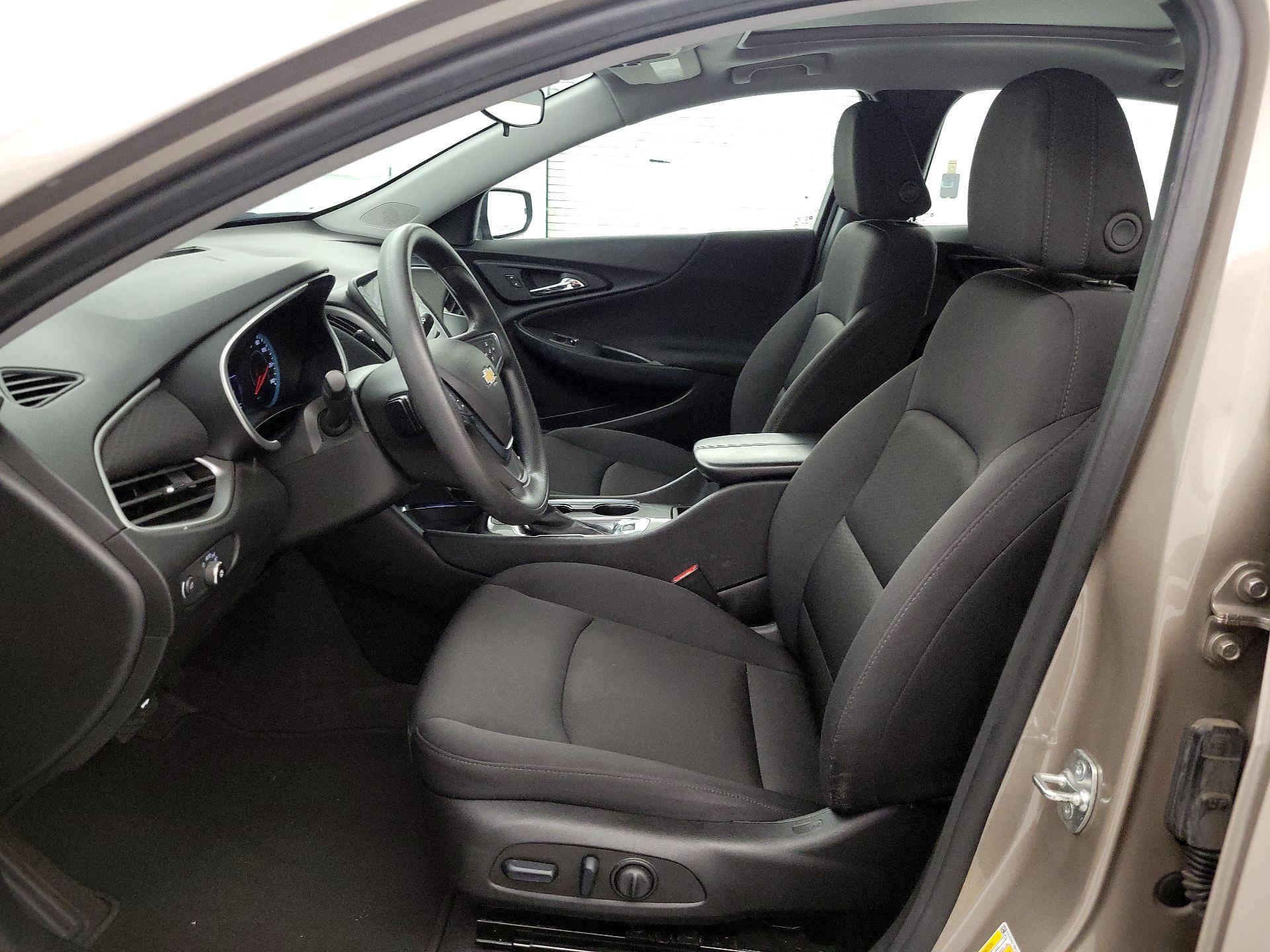 Thumbnail: 2024 Chevrolet Malibu - 11