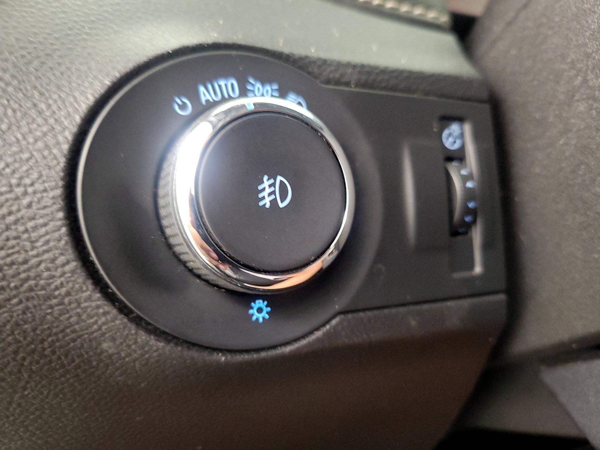 Thumbnail: 2014 Chevrolet Camaro - 13