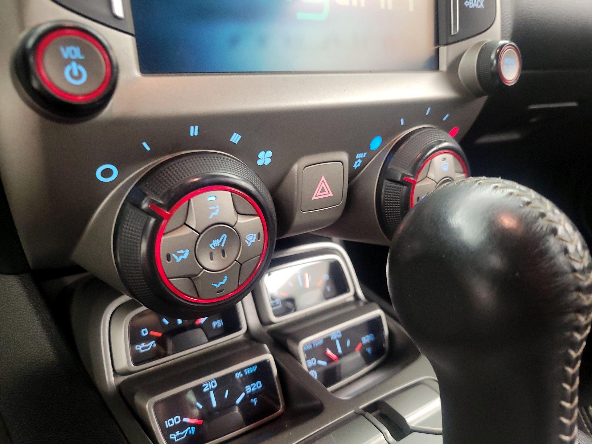 Thumbnail: 2014 Chevrolet Camaro - 16