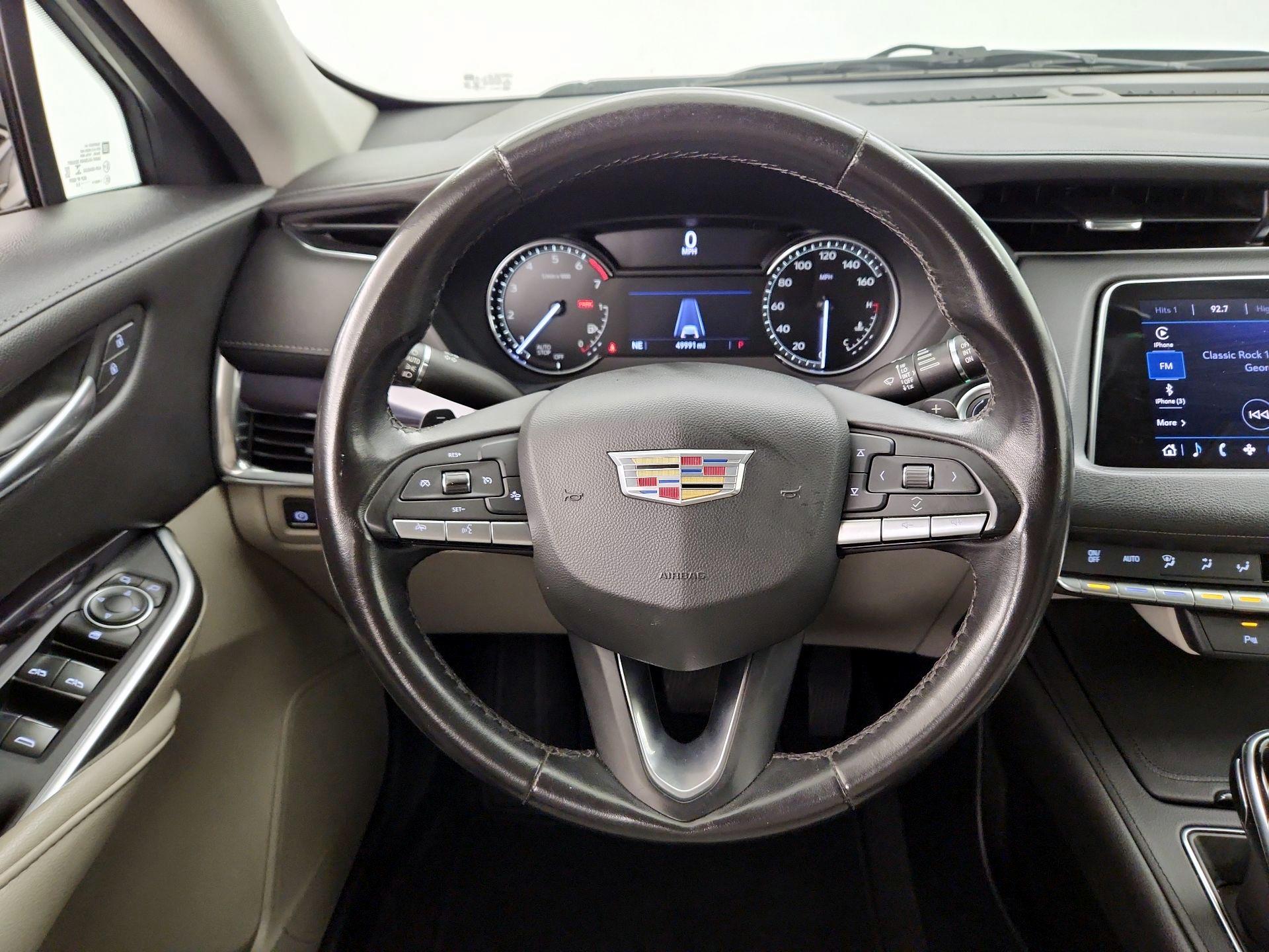Thumbnail: 2022 Cadillac XT4 - 10