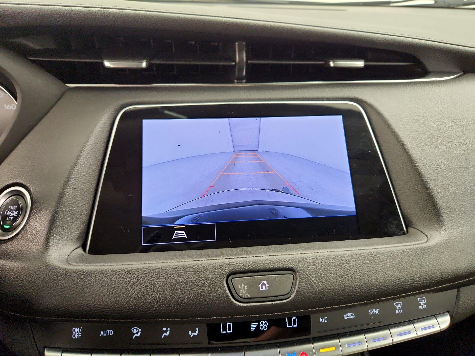 Thumbnail: 2022 Cadillac XT4 - 14
